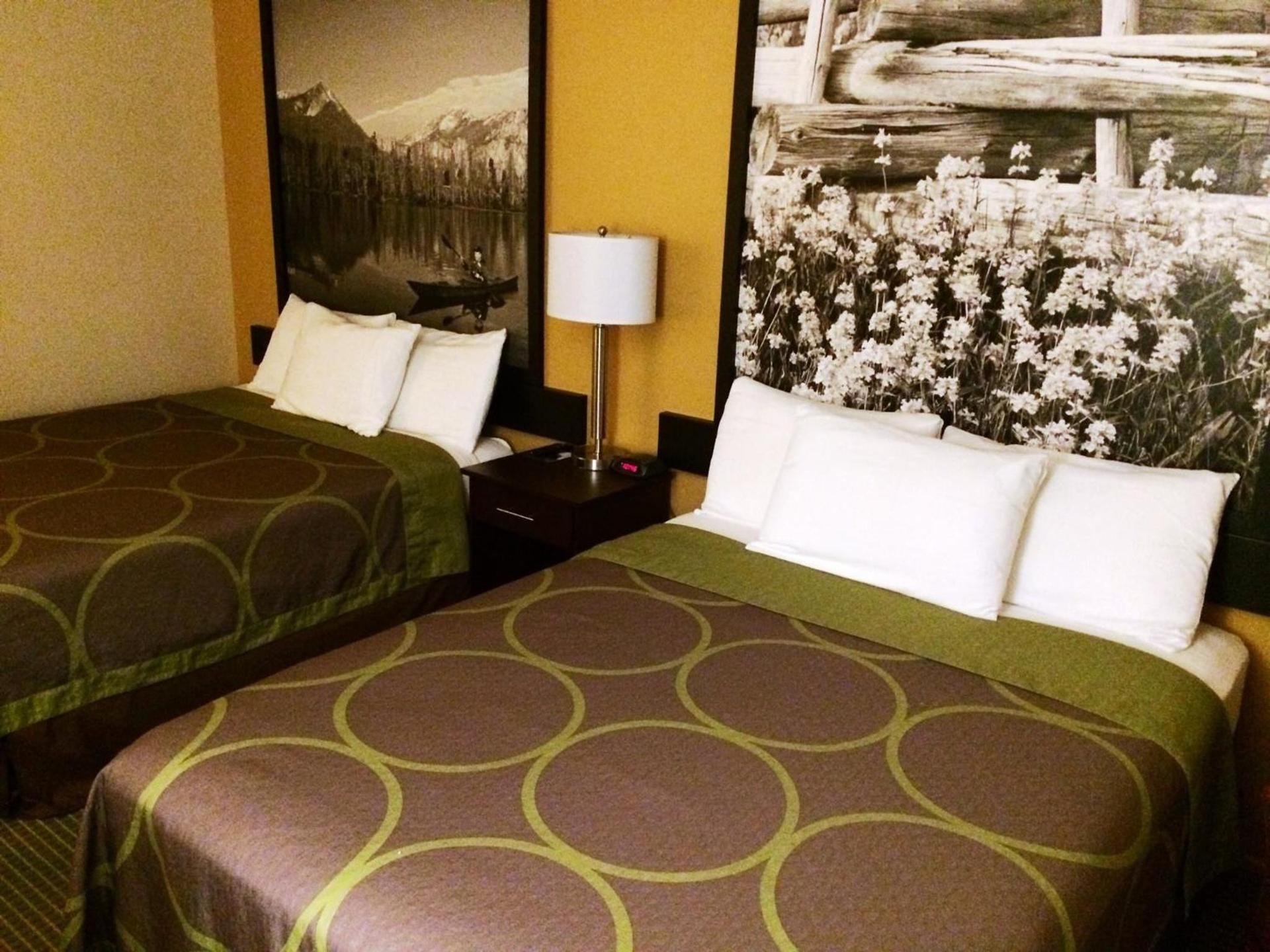 Super 8 by Wyndham Idaho Falls photo 40