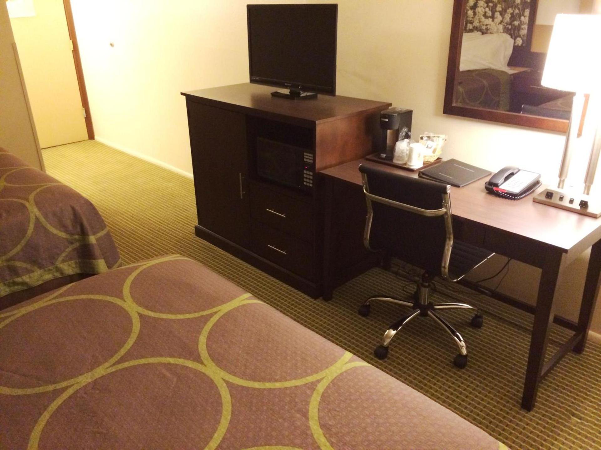 Super 8 by Wyndham Idaho Falls photo 38