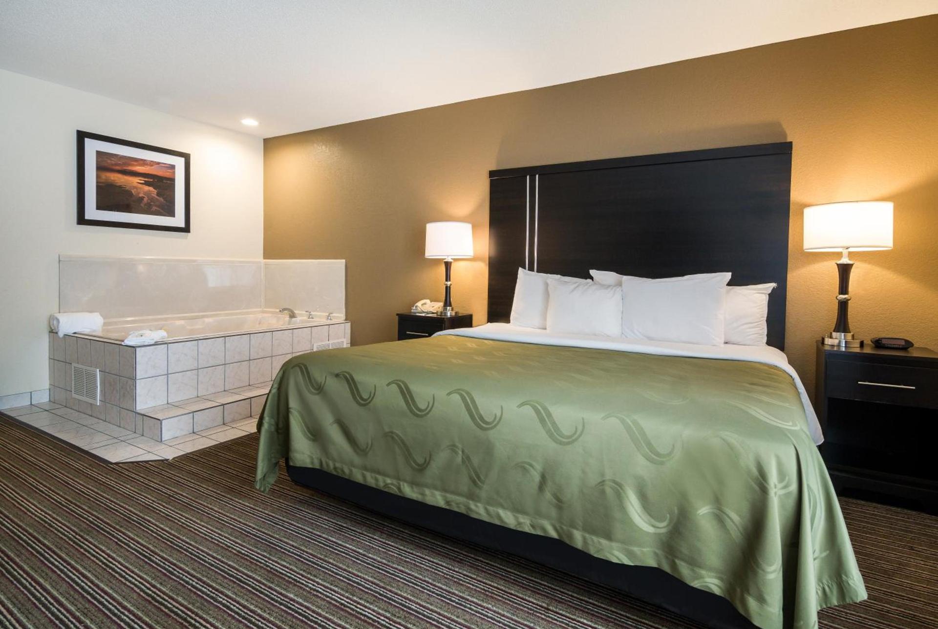 Quality Inn & Suites - Granbury photo 59