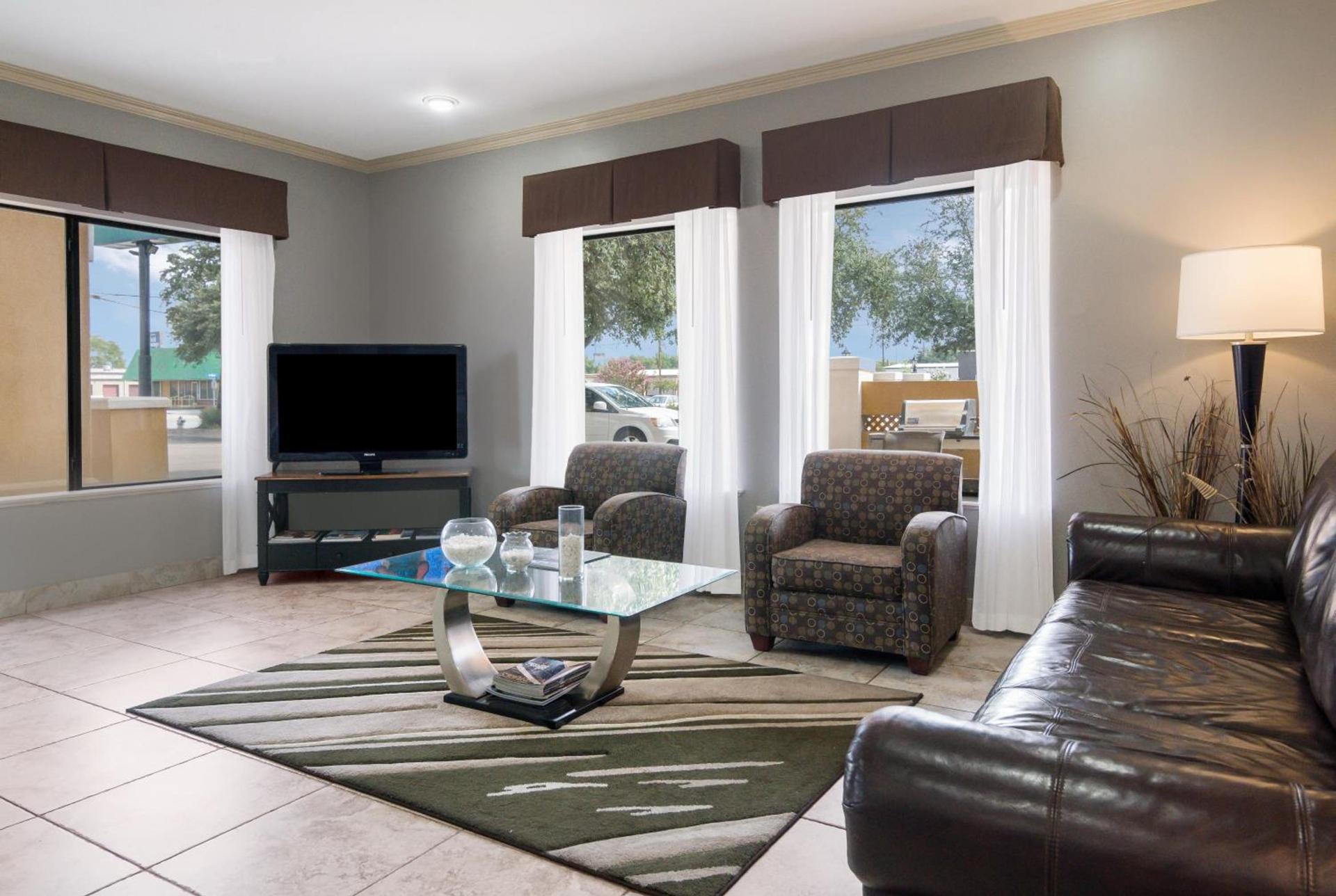 Quality Inn & Suites - Granbury photo 50