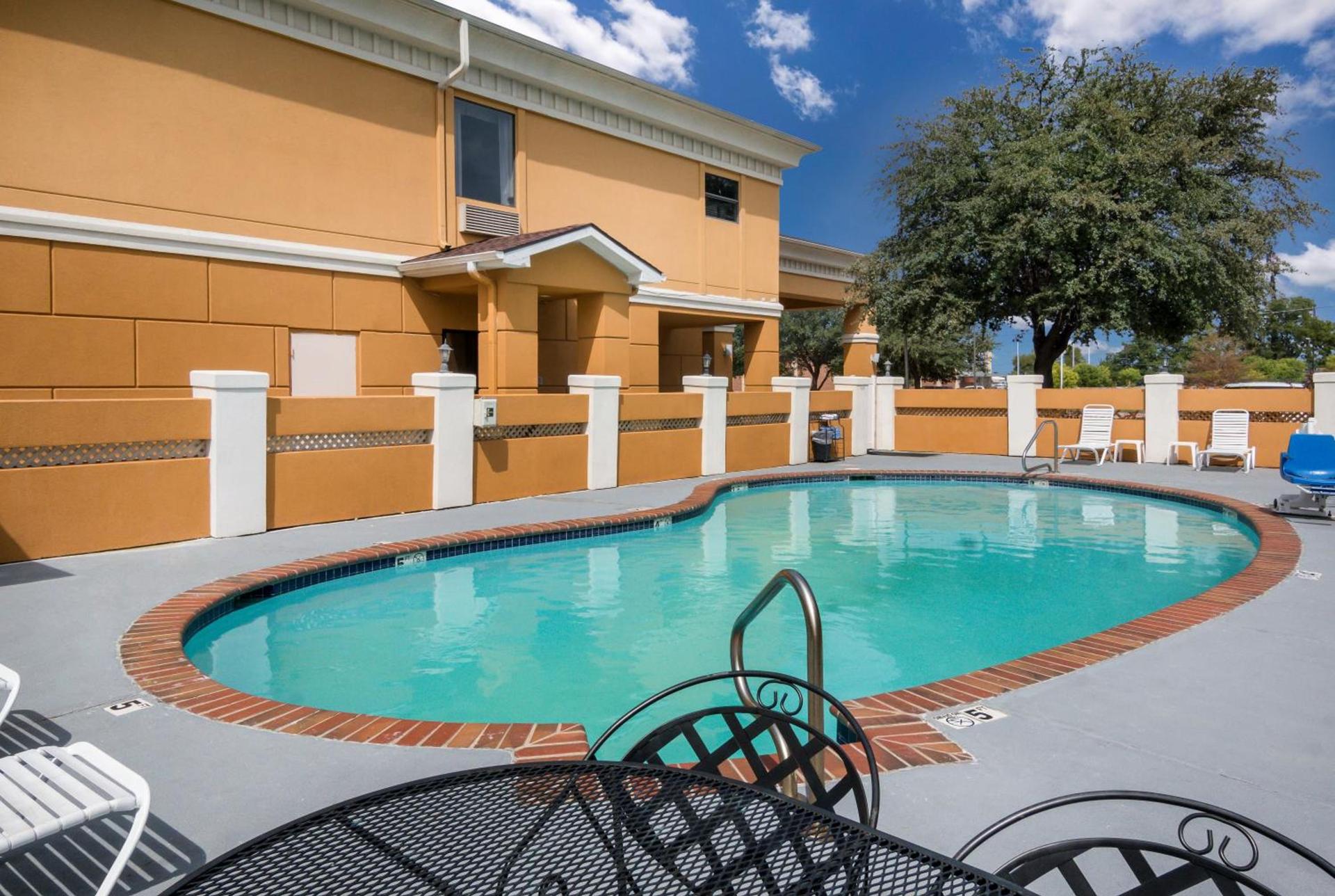 Quality Inn & Suites - Granbury photo 72
