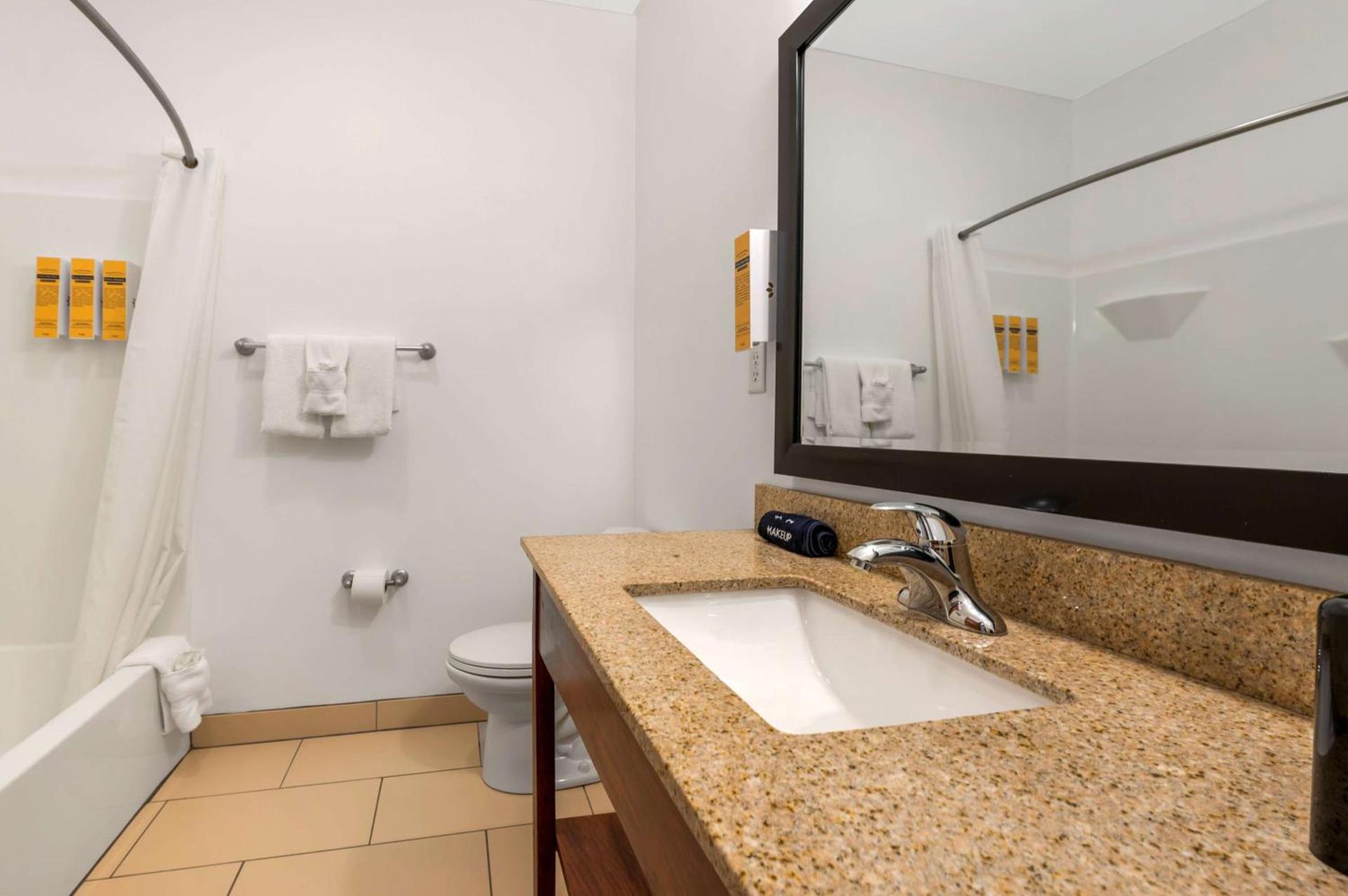 Best Western Plus Covered Bridge Inn photo 20