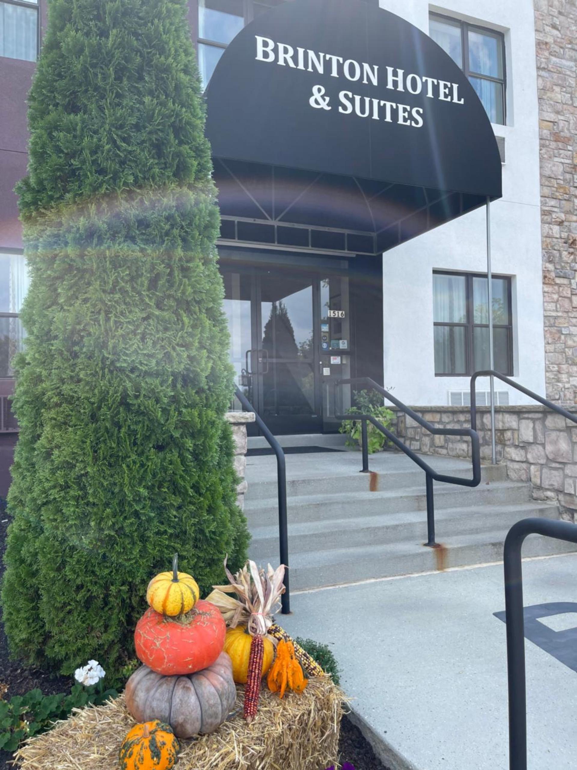 Brinton Suites photo 50