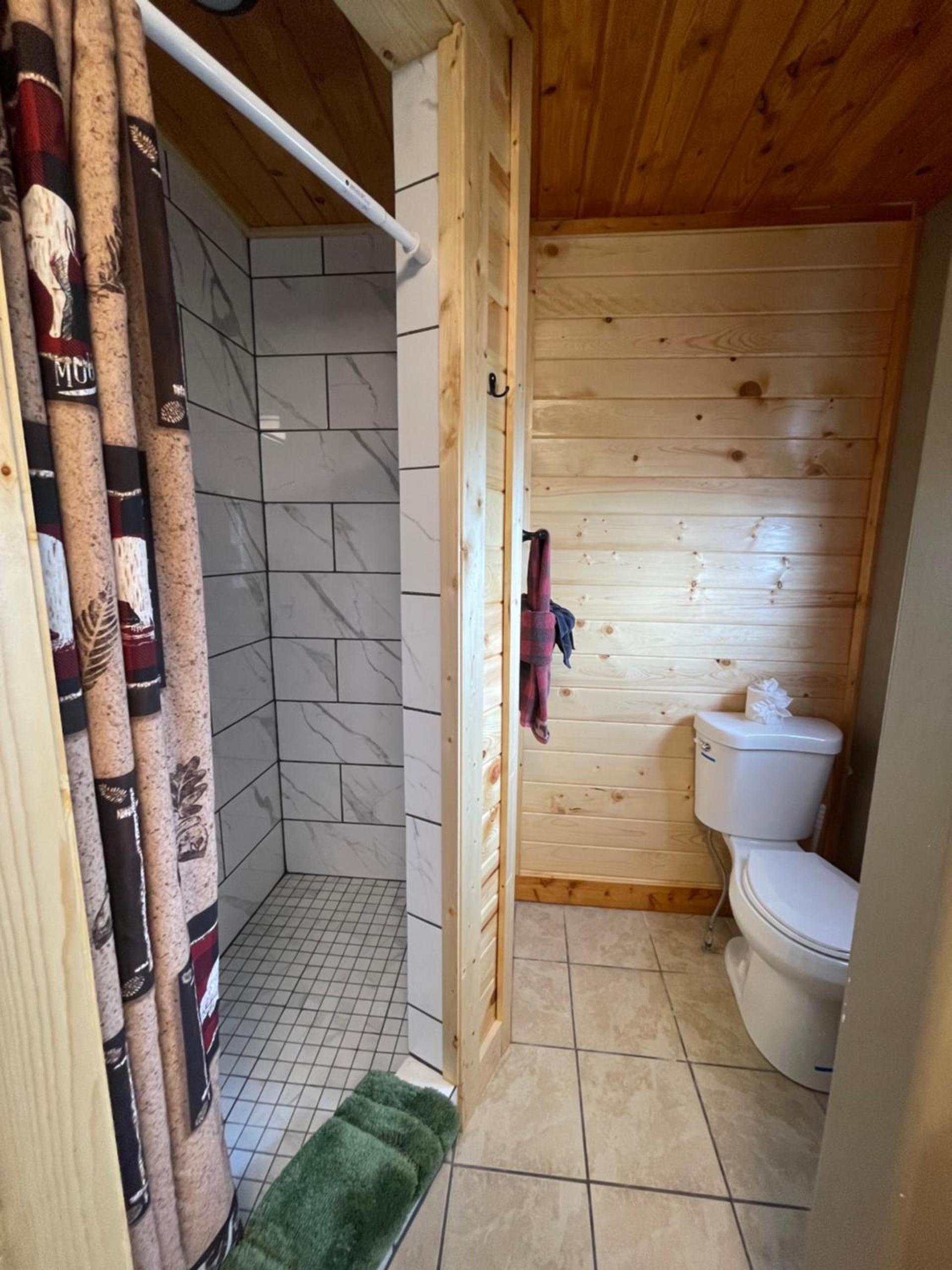 The Fishing Bear Lodge photo 3