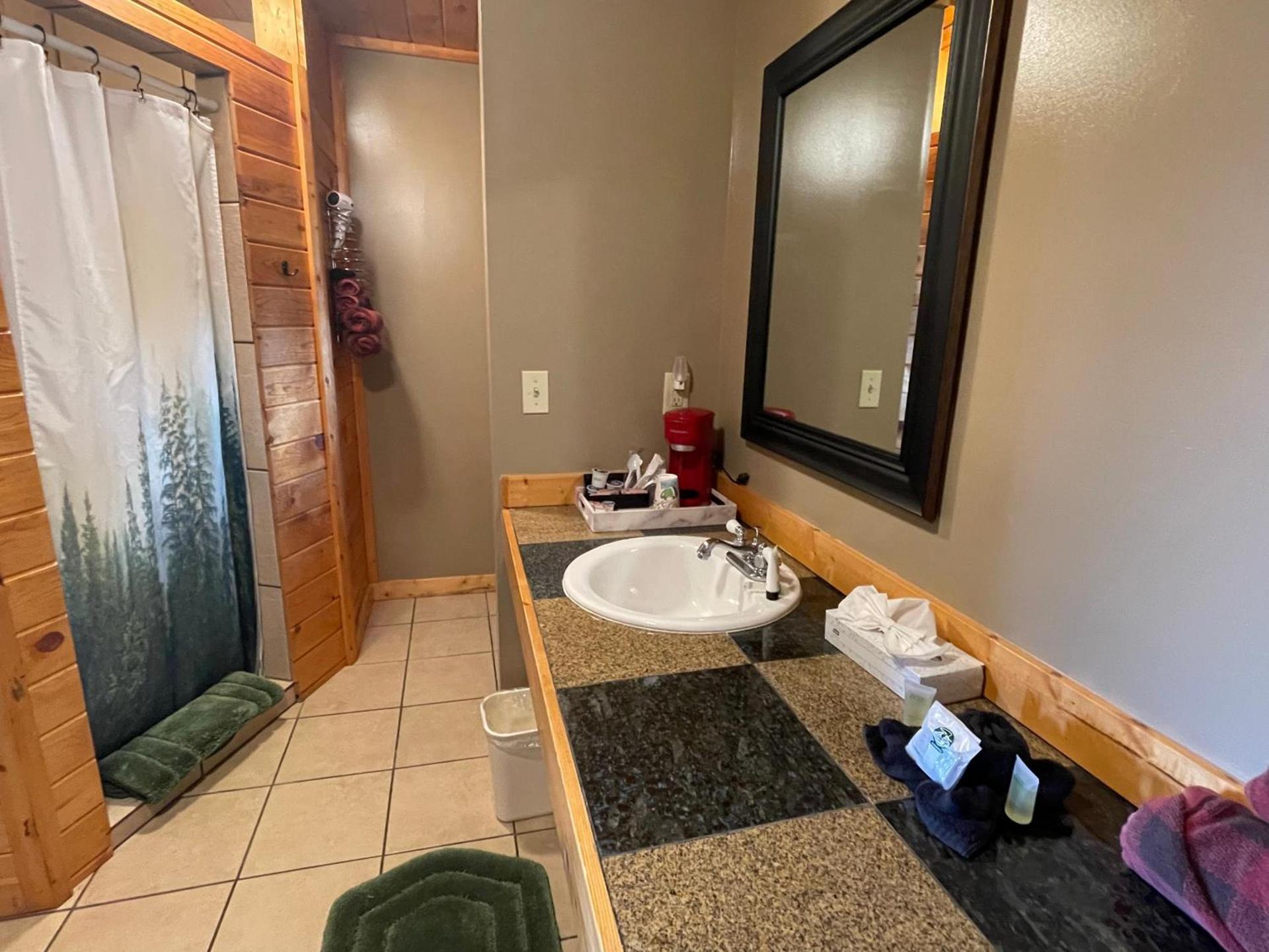 The Fishing Bear Lodge photo 2