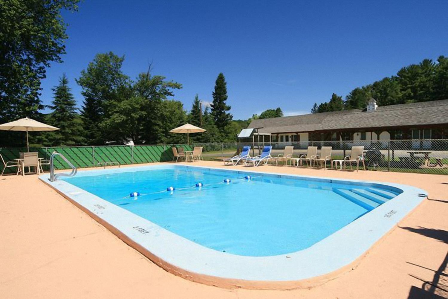 Maple Leaf Motel photo 2