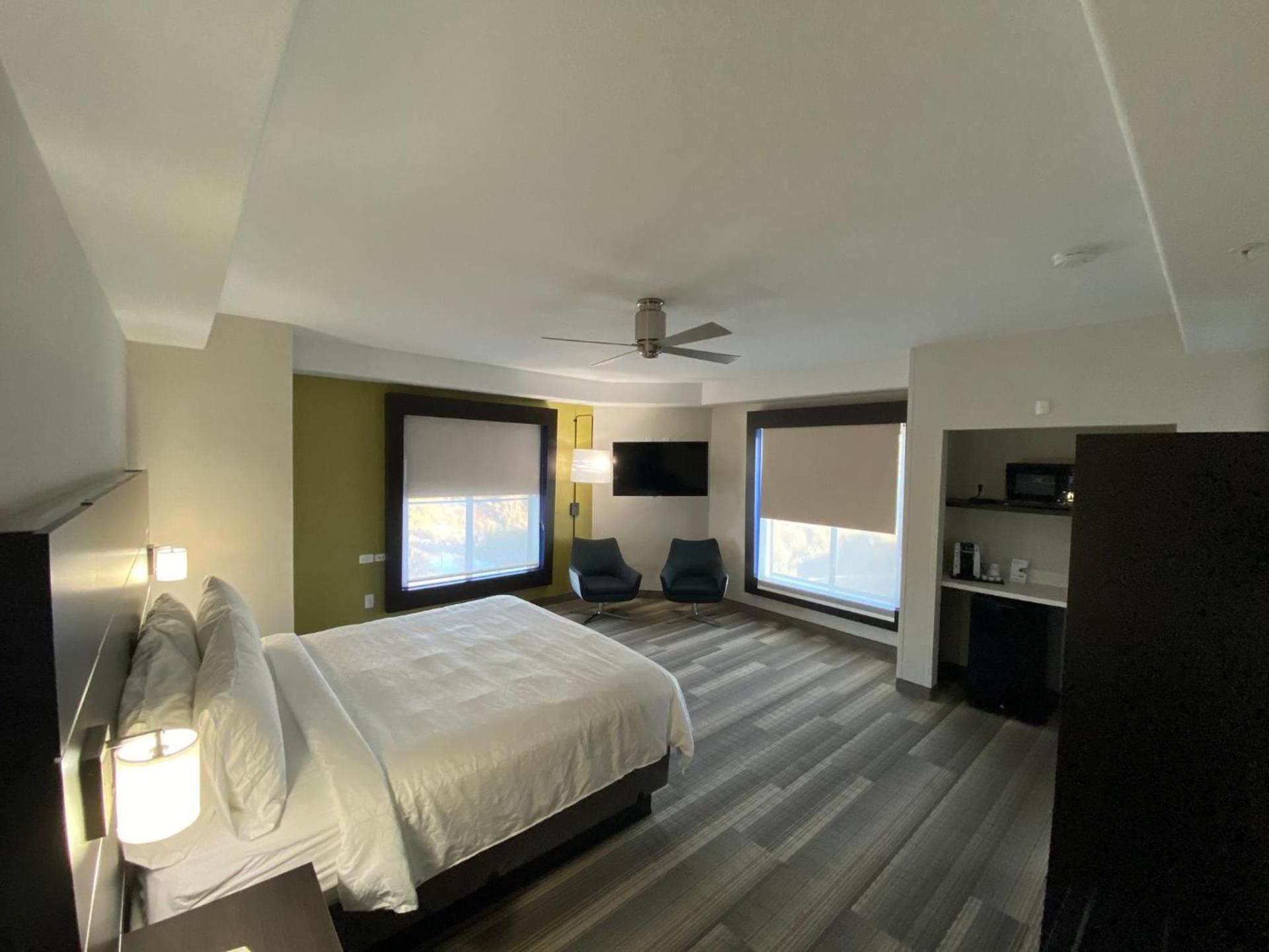 Holiday Inn Express Hotel & Suites El Dorado Hills by IHG photo 58