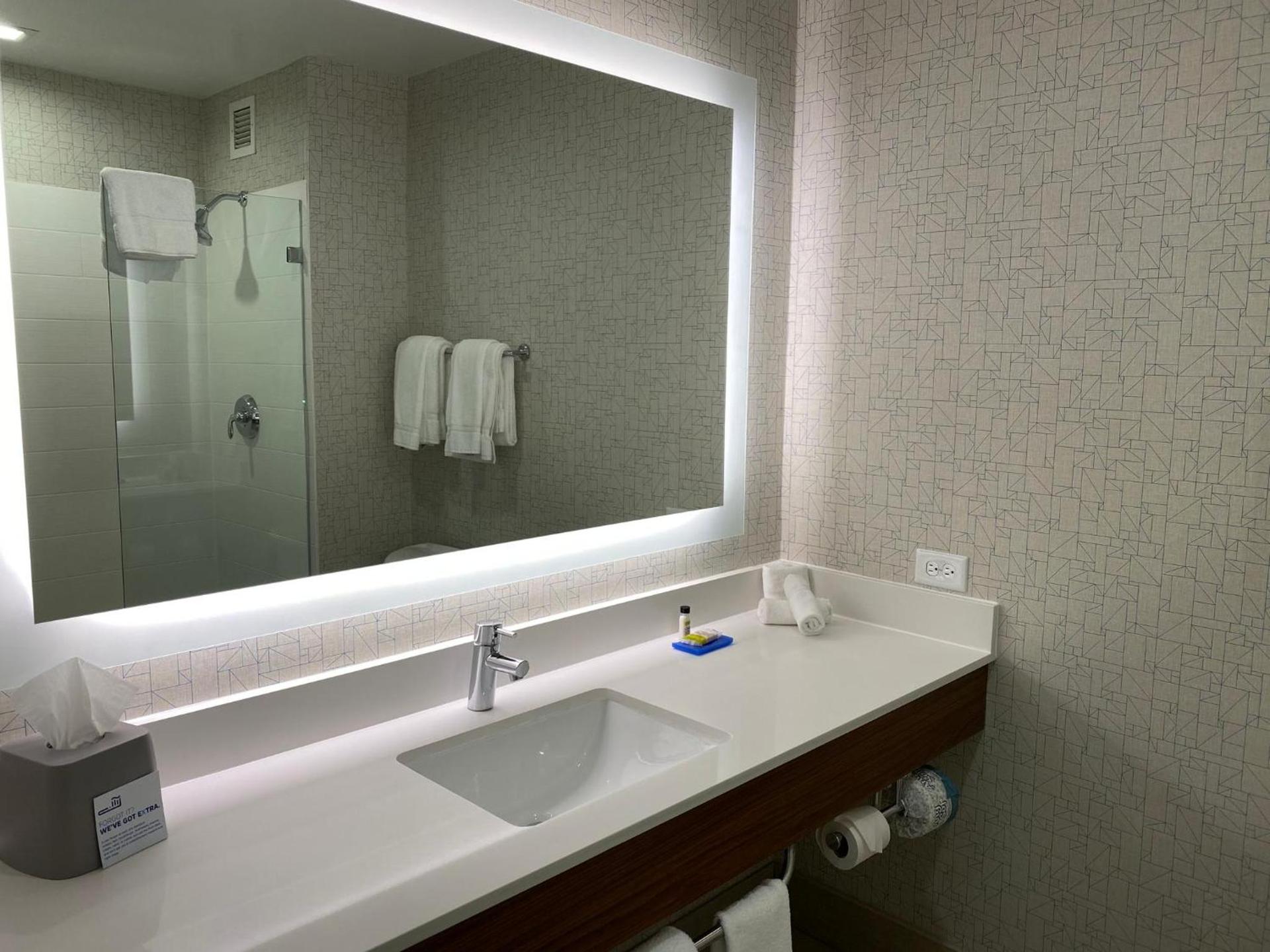 Holiday Inn Express Hotel & Suites El Dorado Hills by IHG photo 21