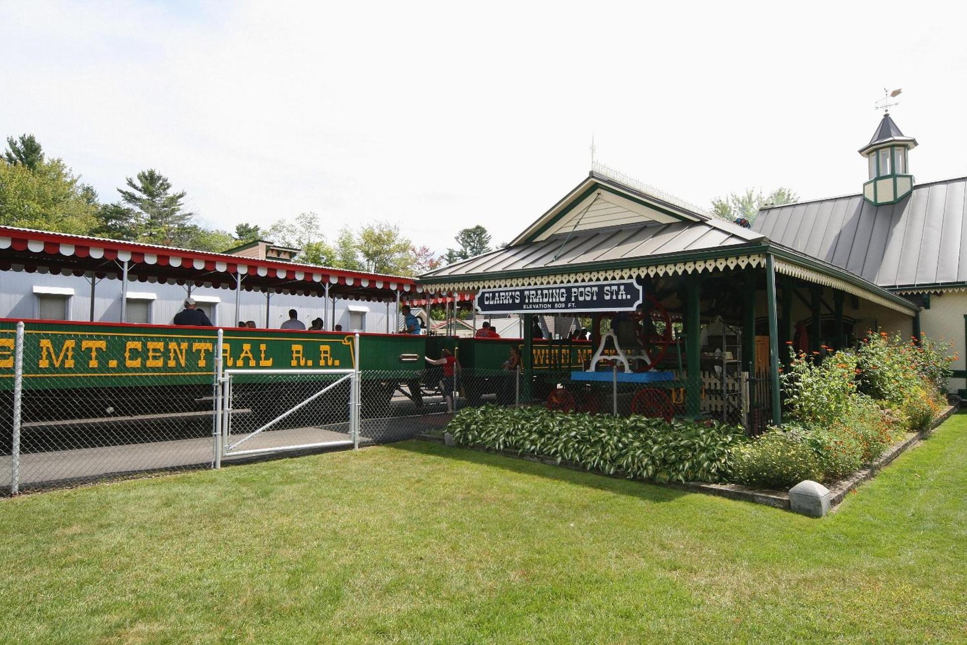 Maple Leaf Motel photo 25
