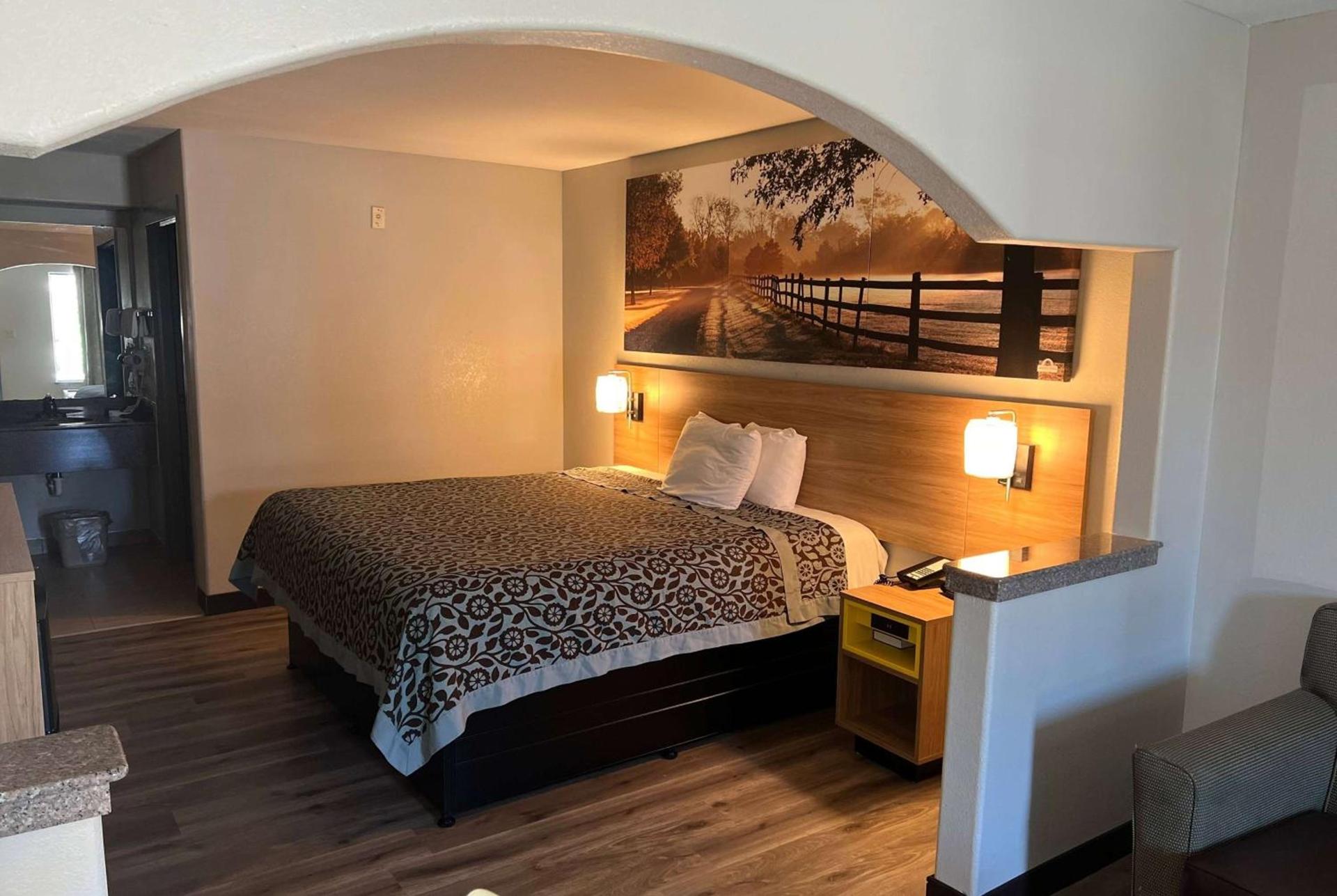 Days Inn & Suites by Wyndham Opelousas photo 6