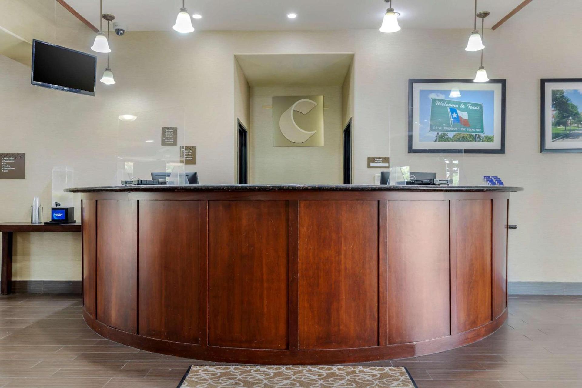 Comfort Suites Pflugerville - Austin North photo 14