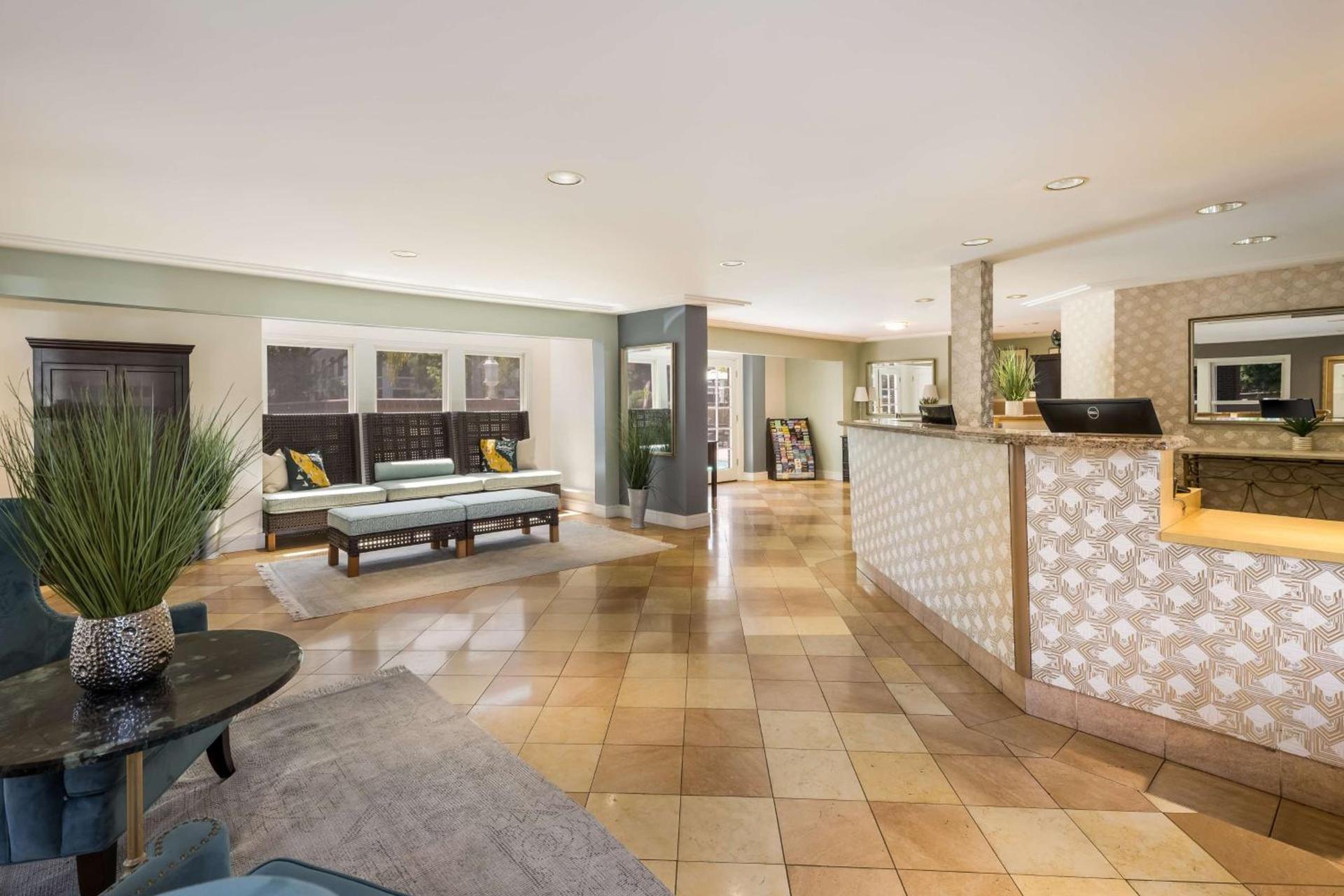 SureStay Plus Hotel by Best Western Mountain View photo 2