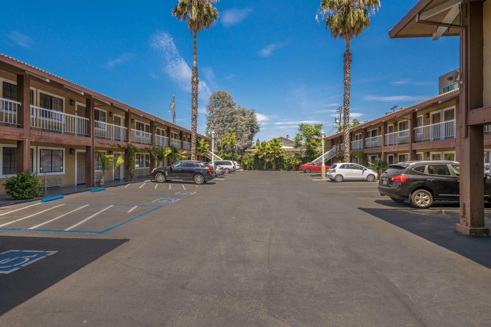 SureStay Plus Hotel by Best Western Mountain View photo 6