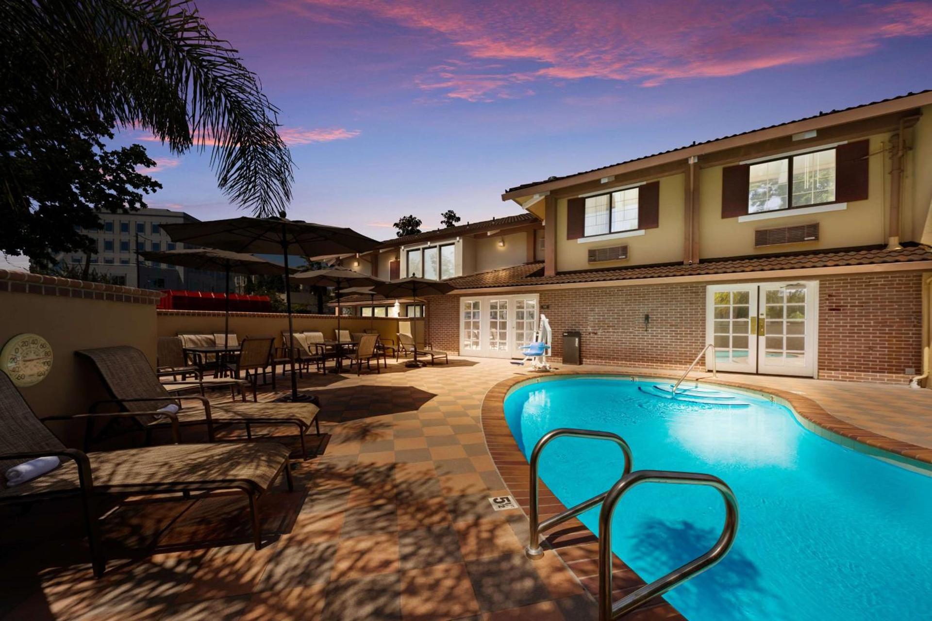 SureStay Plus Hotel by Best Western Mountain View photo 8