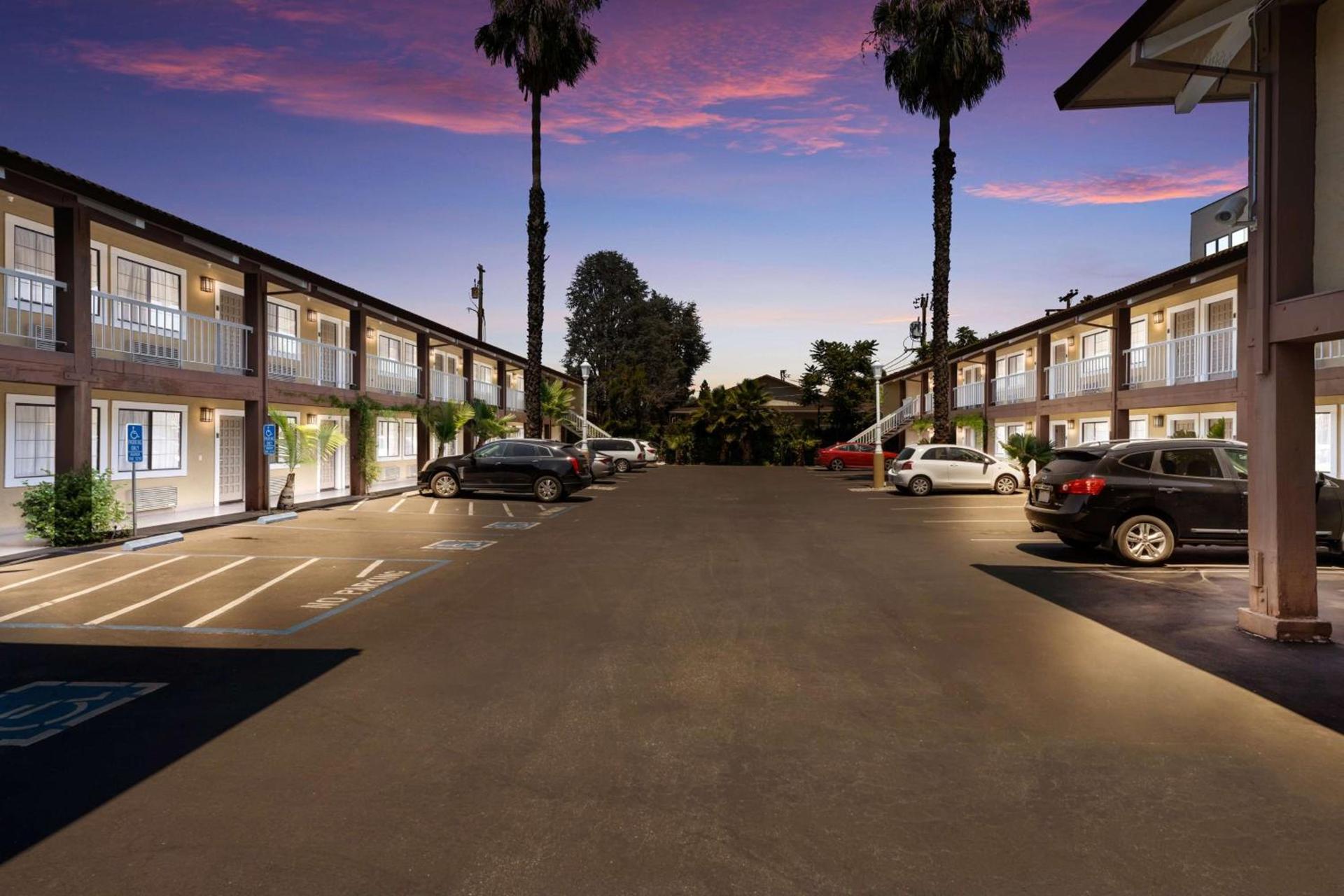 SureStay Plus Hotel by Best Western Mountain View photo 7