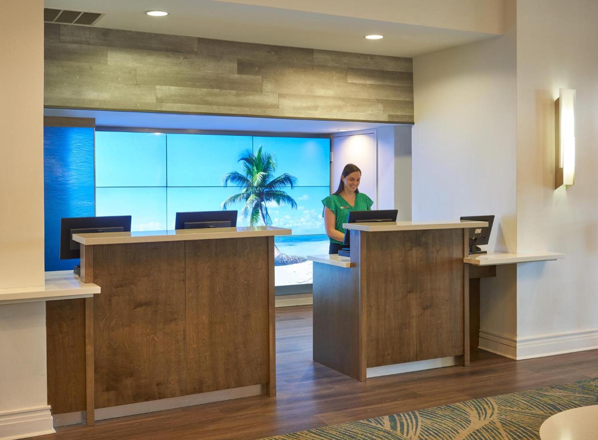Crowne Plaza Melbourne-Oceanfront by IHG photo 25