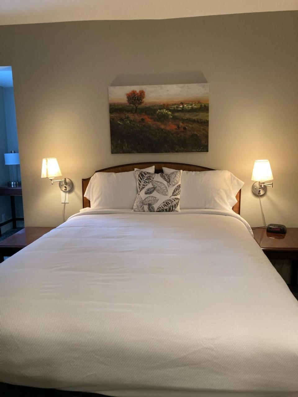 Country Squire Inn and Suites photo 2