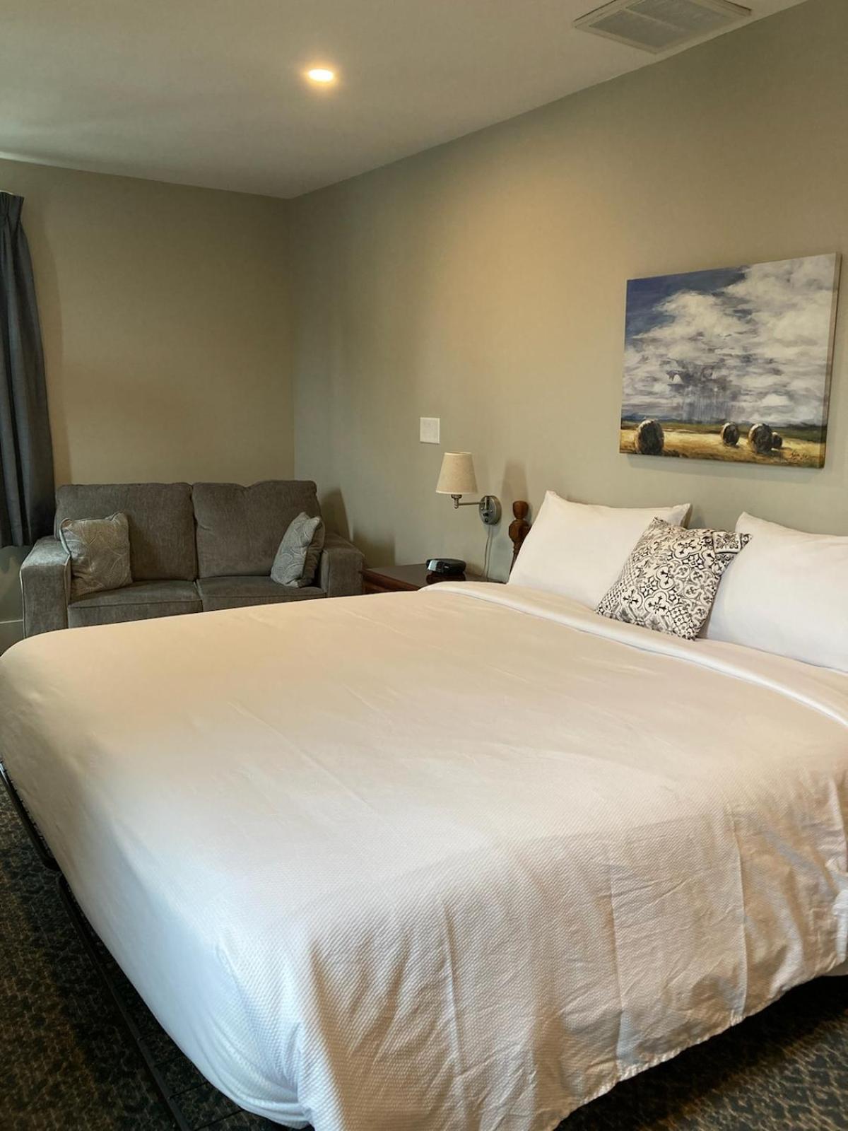 Country Squire Inn and Suites photo 46