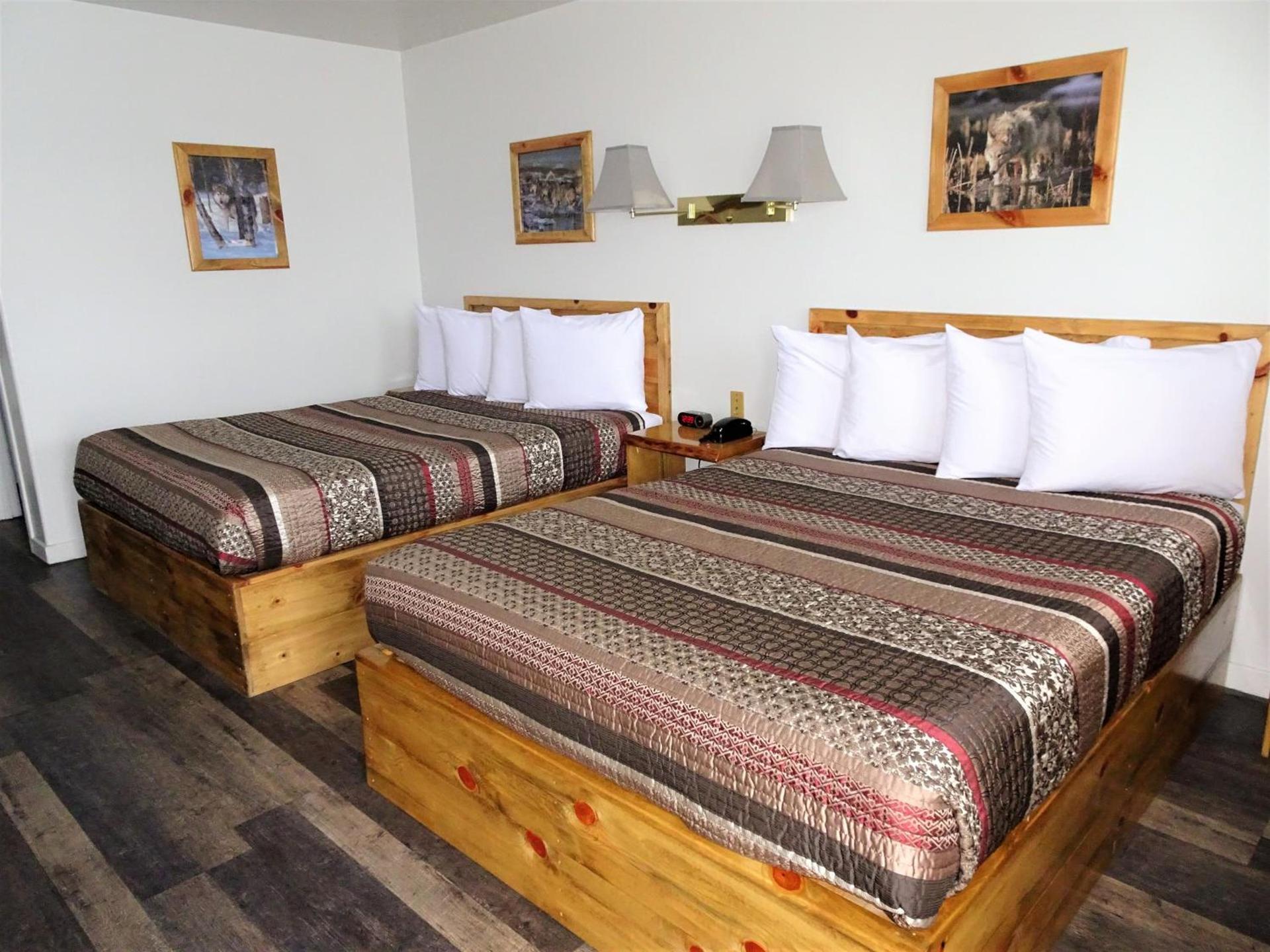 Eagle's Nest Motel photo 35