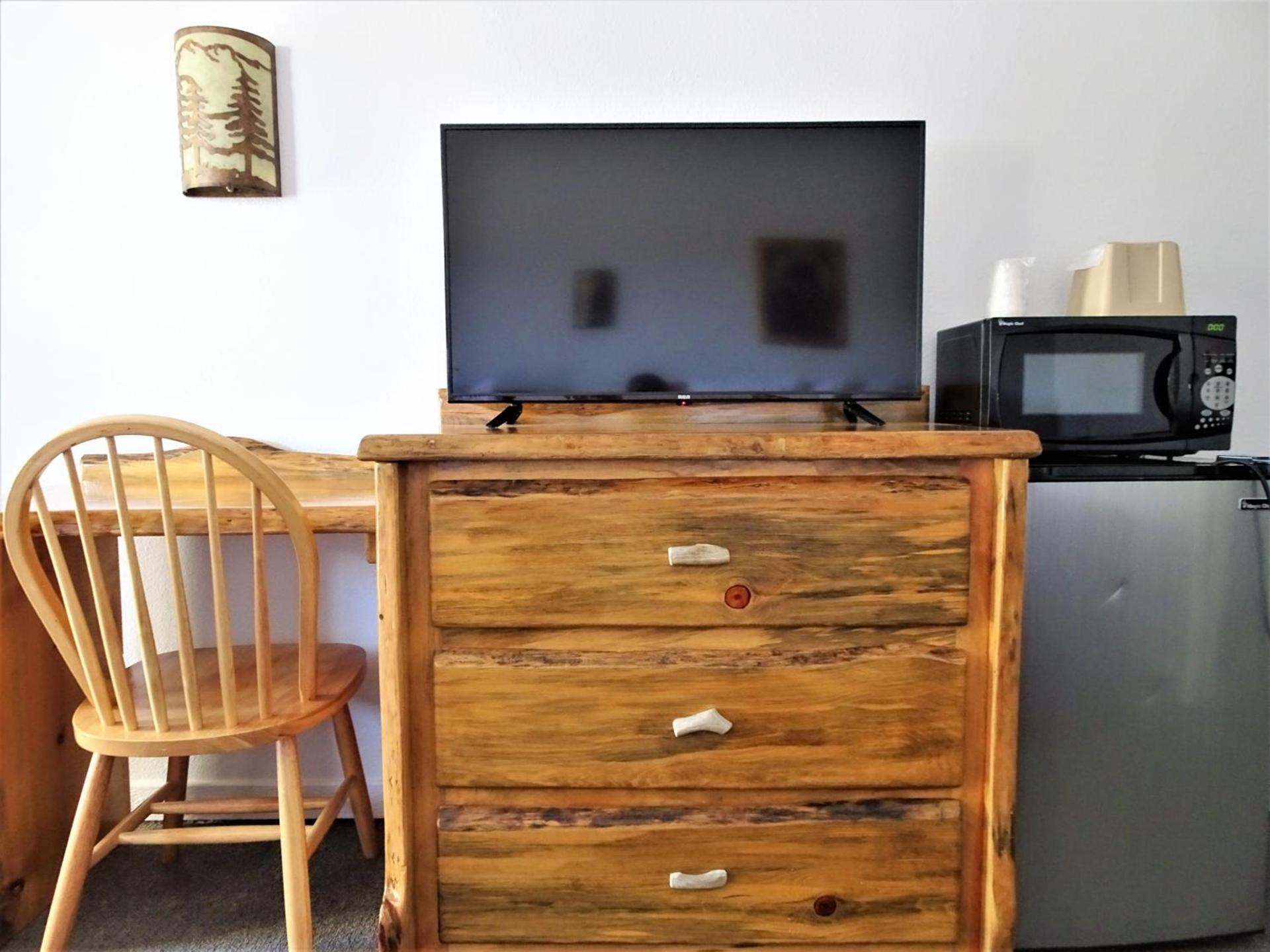 Eagle's Nest Motel photo 32