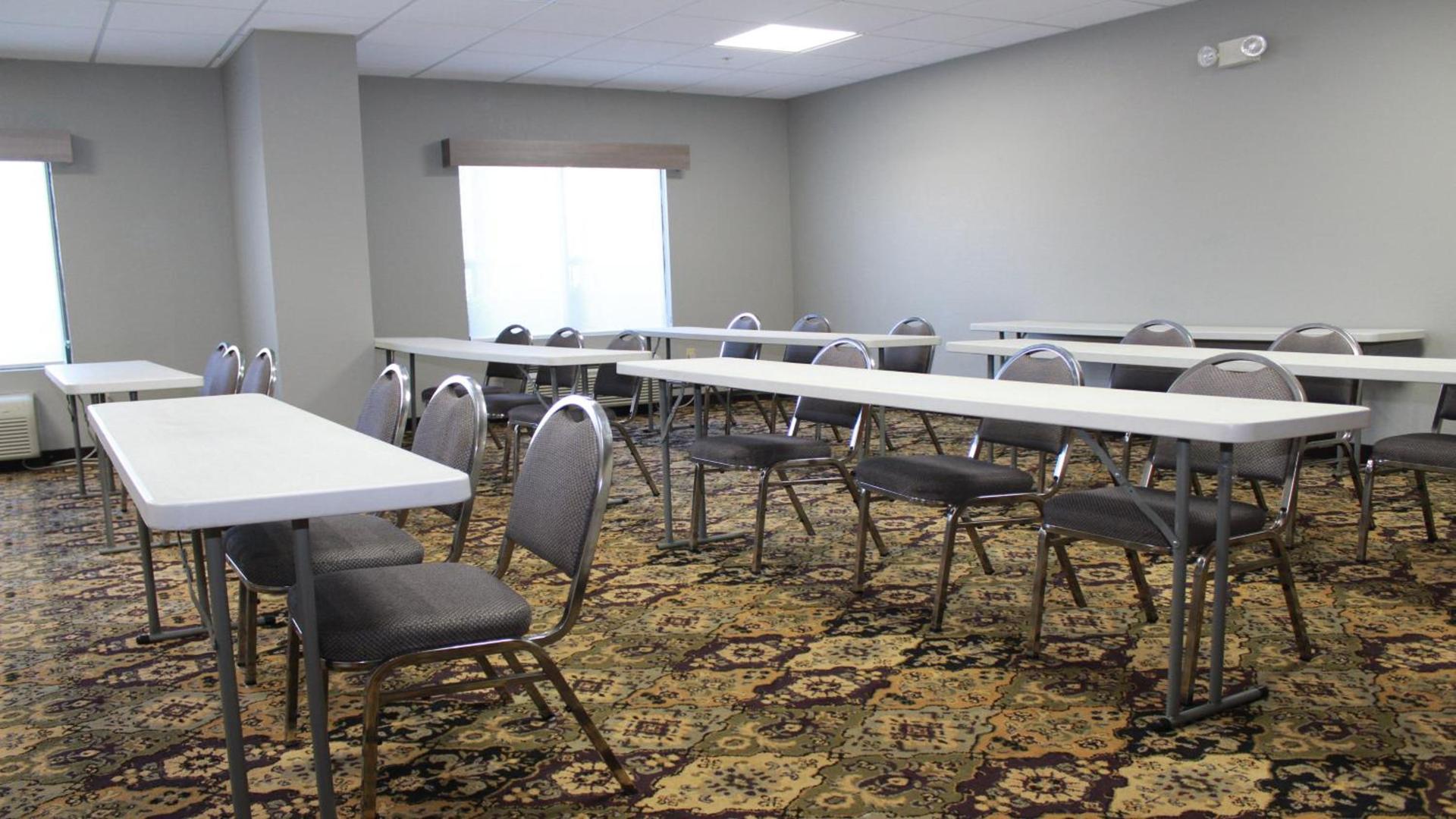 Holiday Inn Express & Suites Wilson-Downtown by IHG photo 8