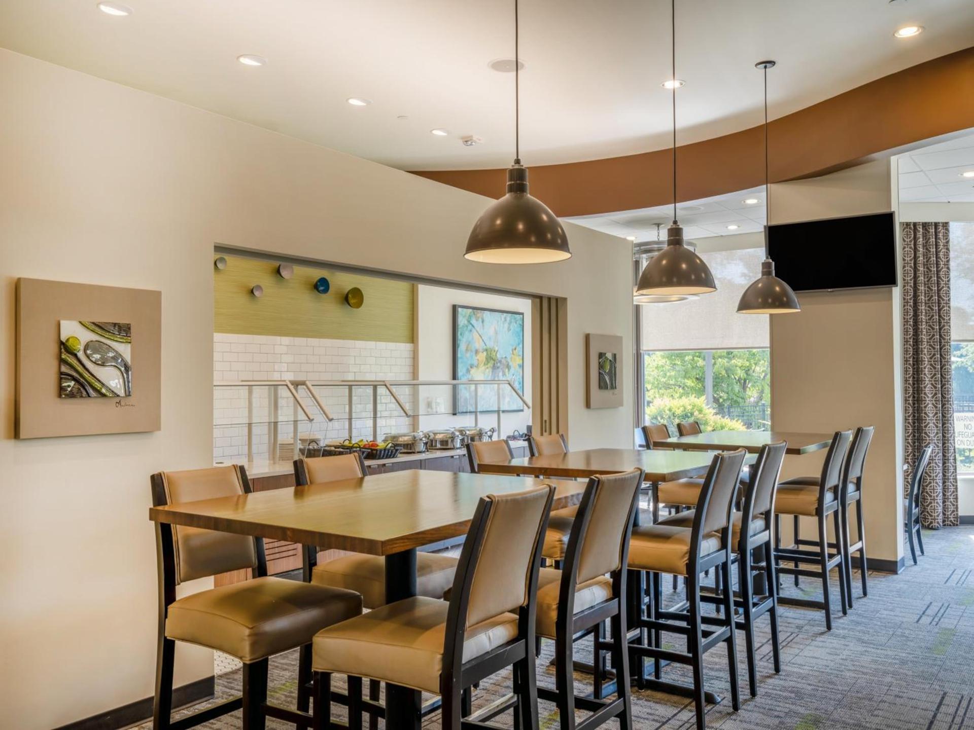 Holiday Inn Greensboro Coliseum by IHG photo 34