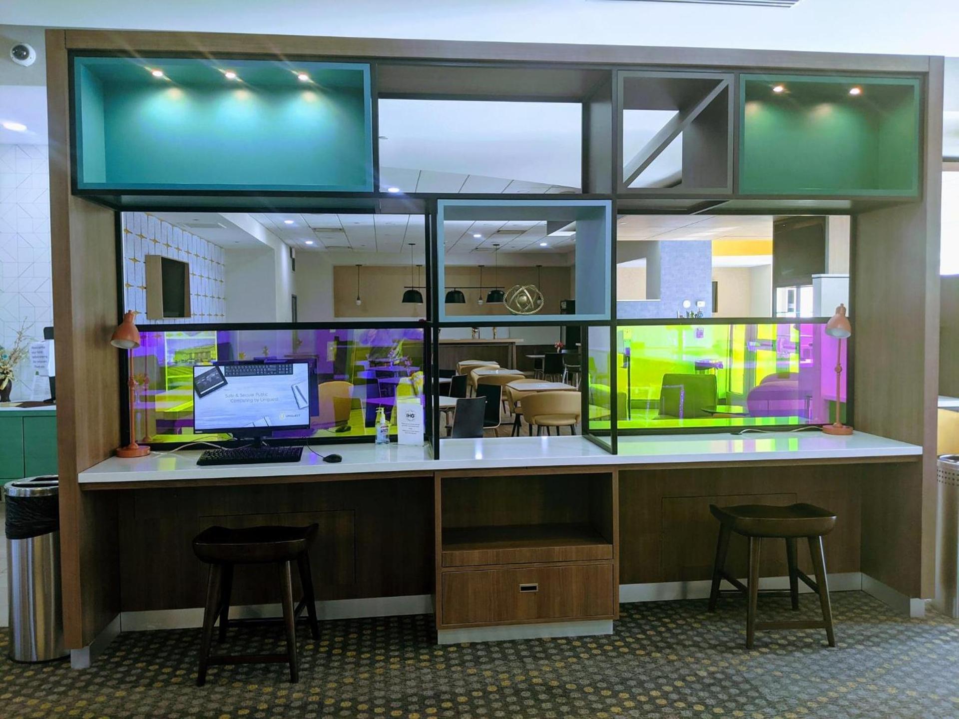 Holiday Inn & Suites Phoenix Airport by IHG photo 60