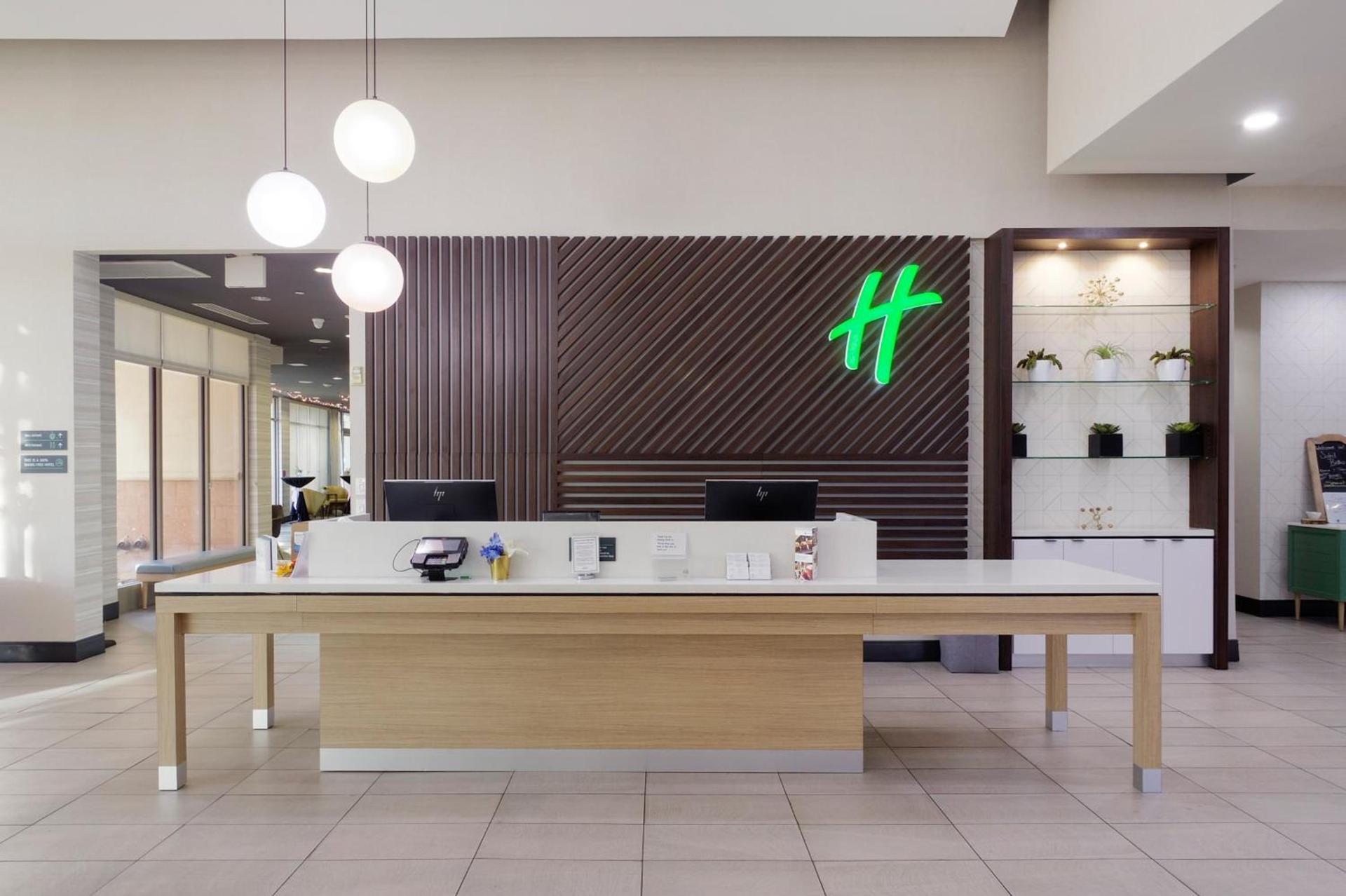 Holiday Inn & Suites Phoenix Airport by IHG photo 69