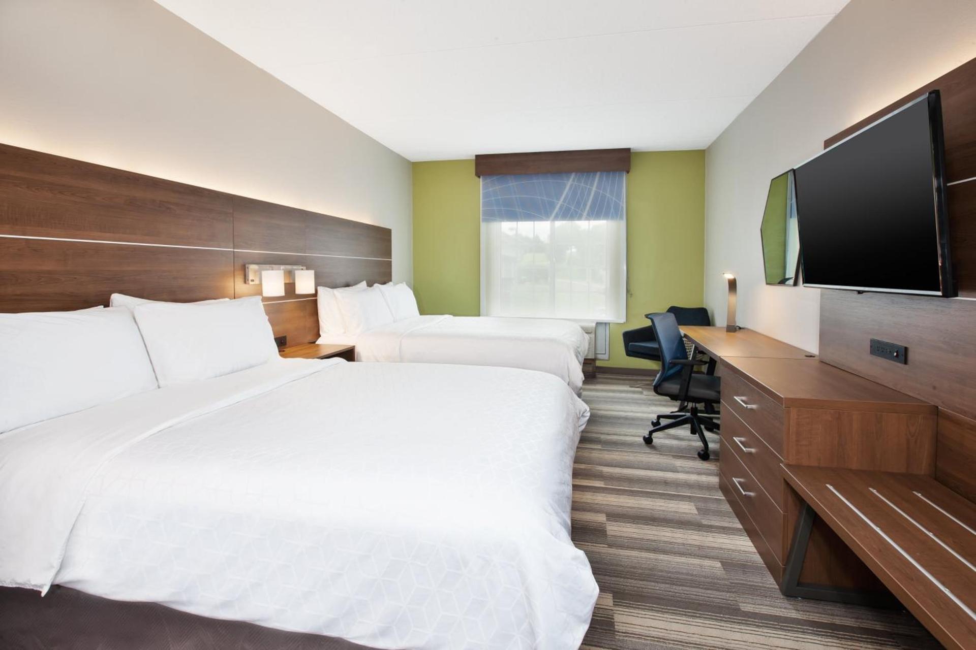 Holiday Inn Express Hotel & Suites Warrenton by IHG photo 42