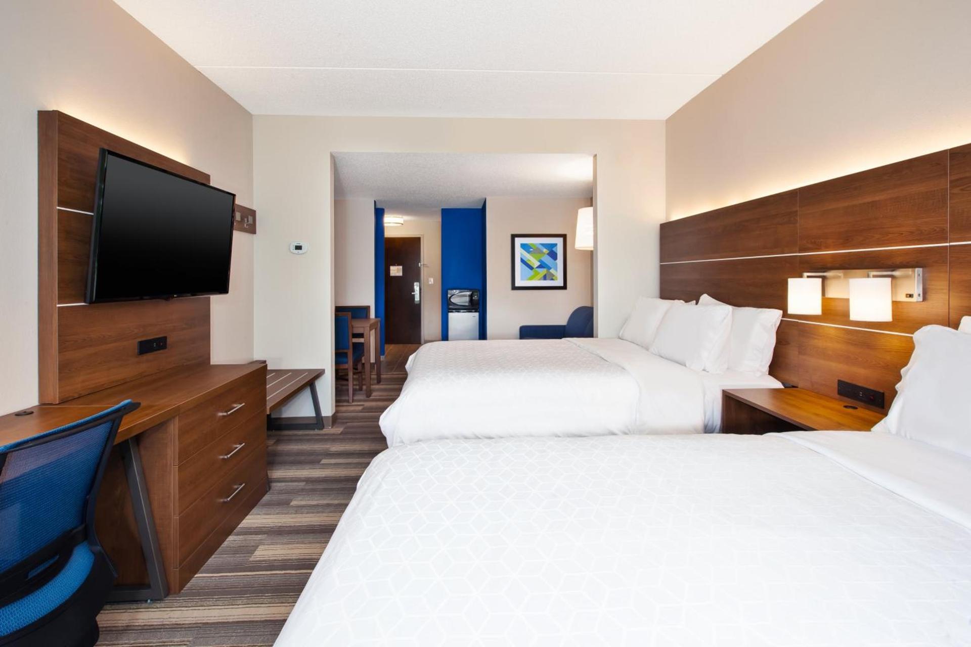 Holiday Inn Express Hotel & Suites Warrenton by IHG photo 43