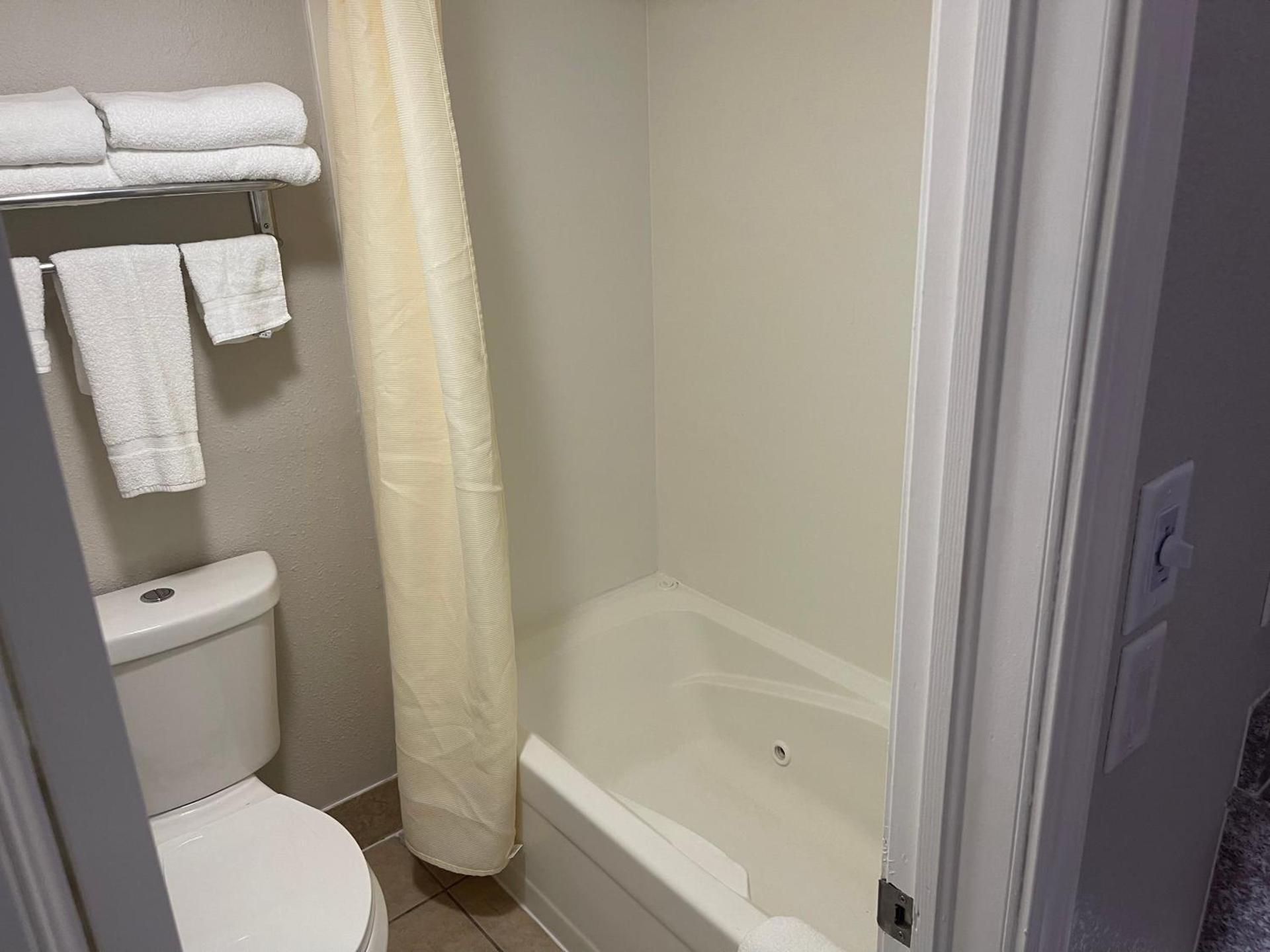Stratford House Inn photo 21