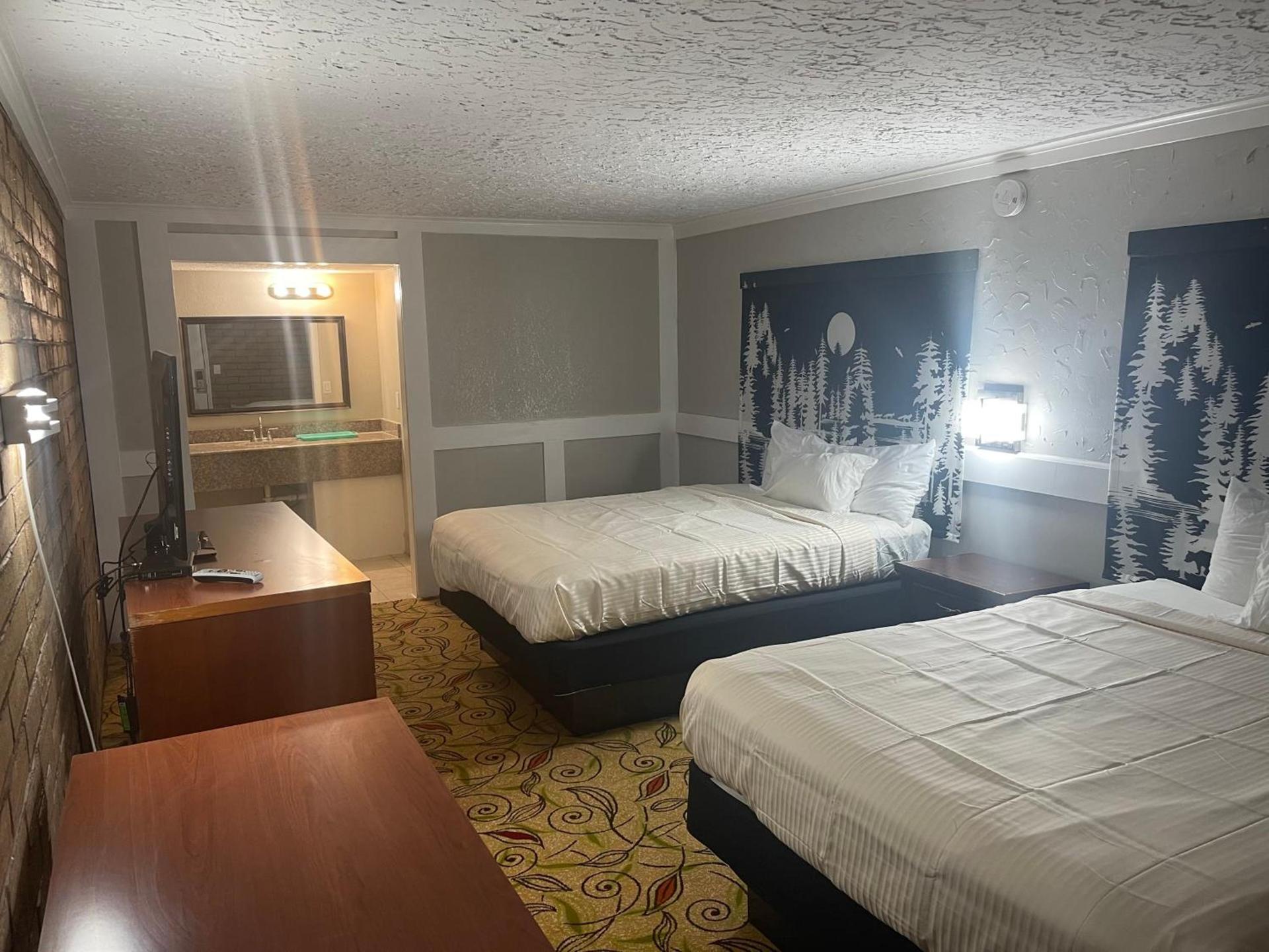 Stratford House Inn photo 13
