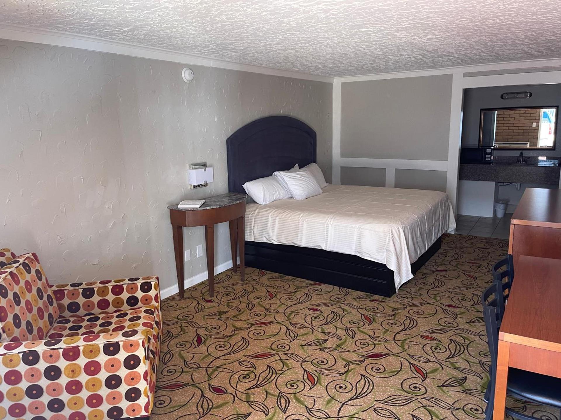 Stratford House Inn photo 23