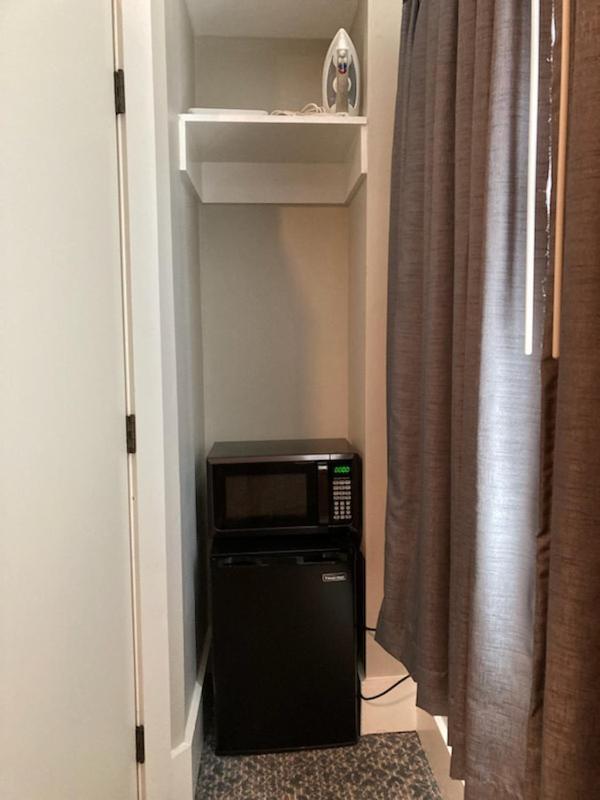 Country Squire Inn and Suites photo 10