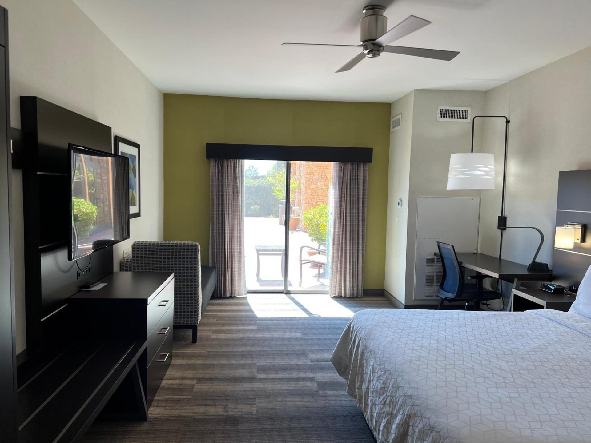 Holiday Inn Express Hotel & Suites El Dorado Hills by IHG photo 22