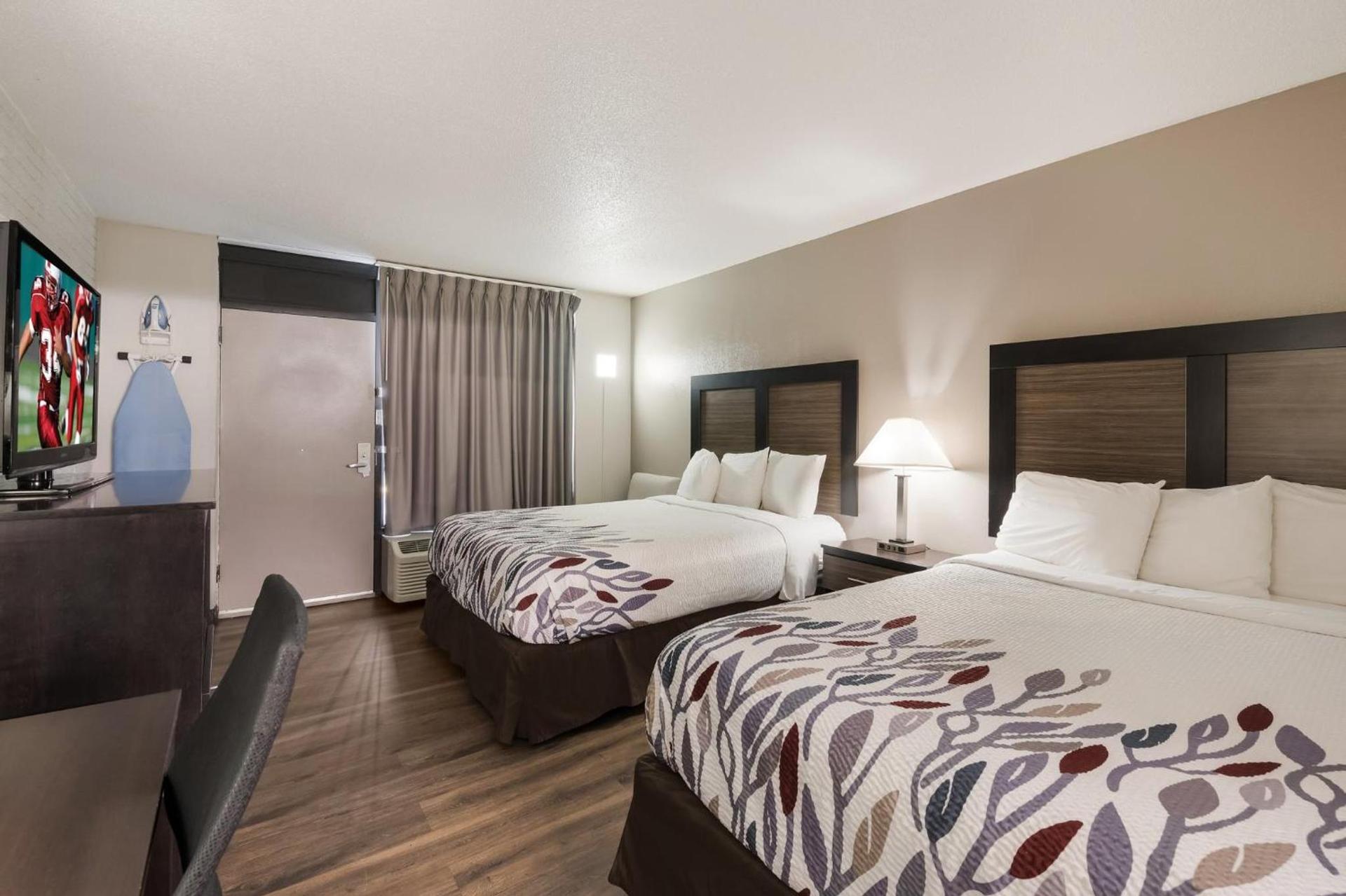 Red Roof Inn Lenoir photo 29