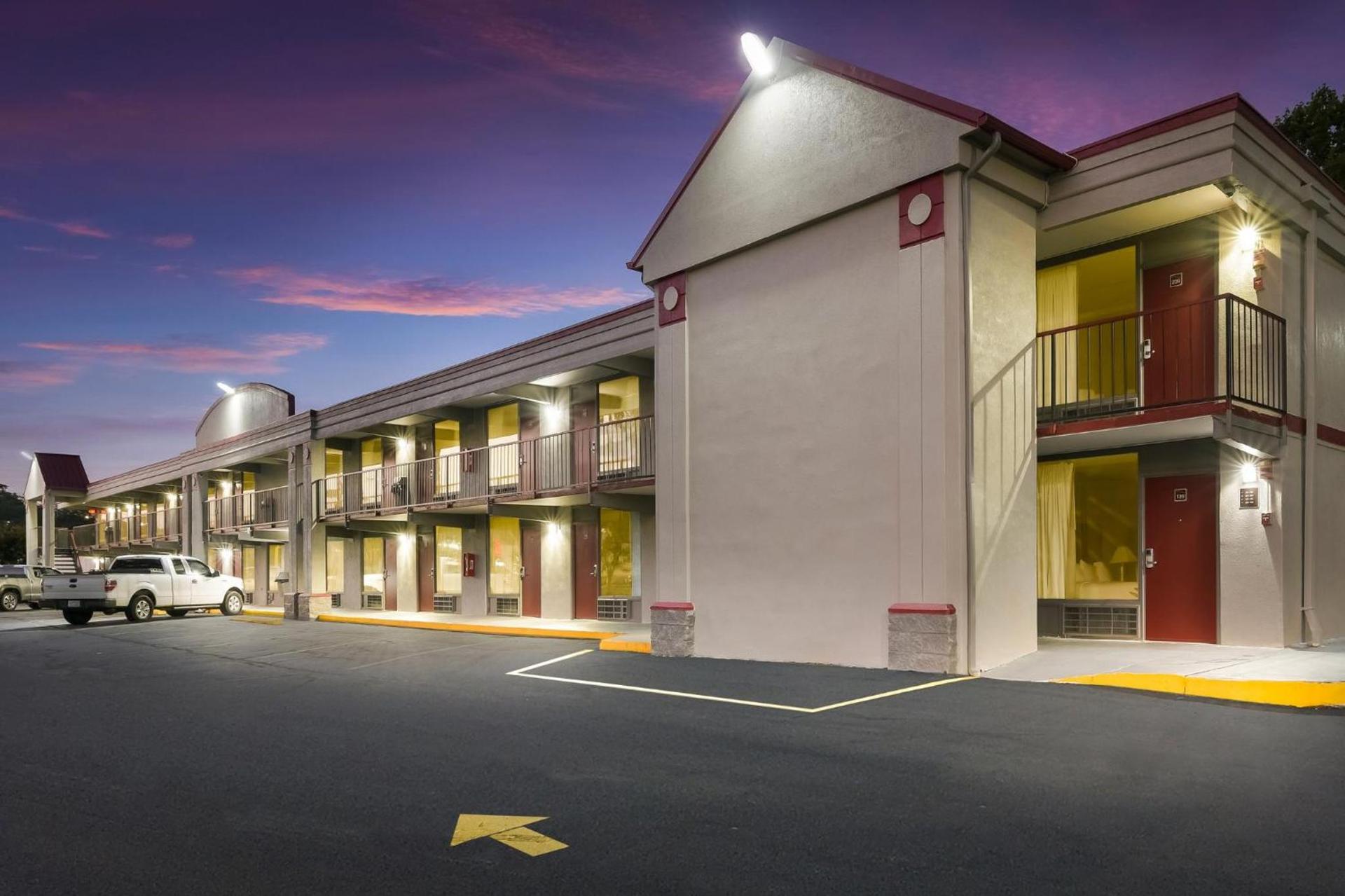 Red Roof Inn Lenoir photo 7
