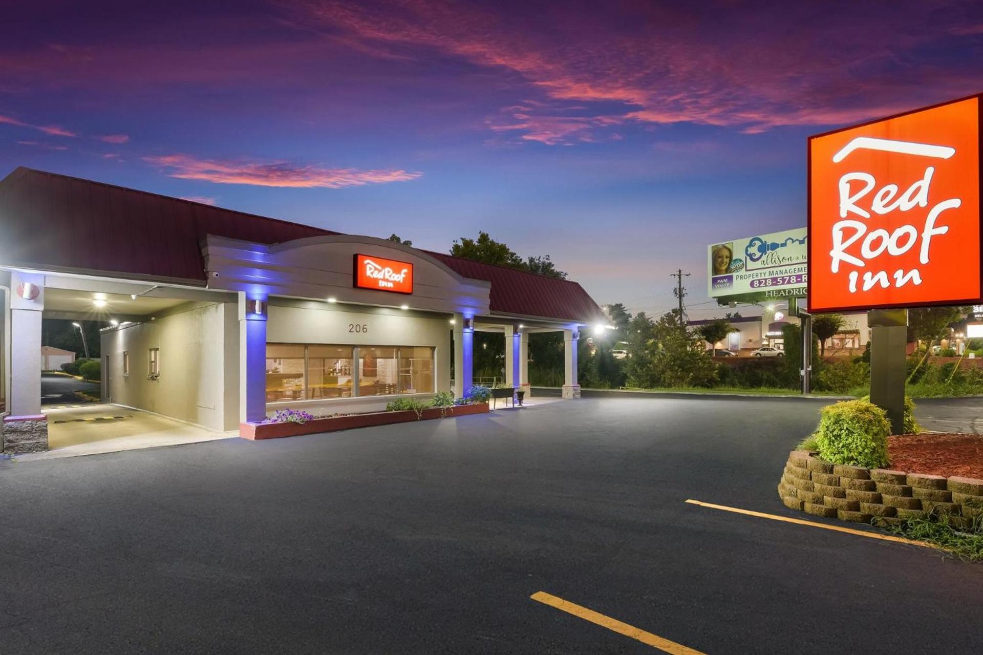 Red Roof Inn Lenoir photo 5
