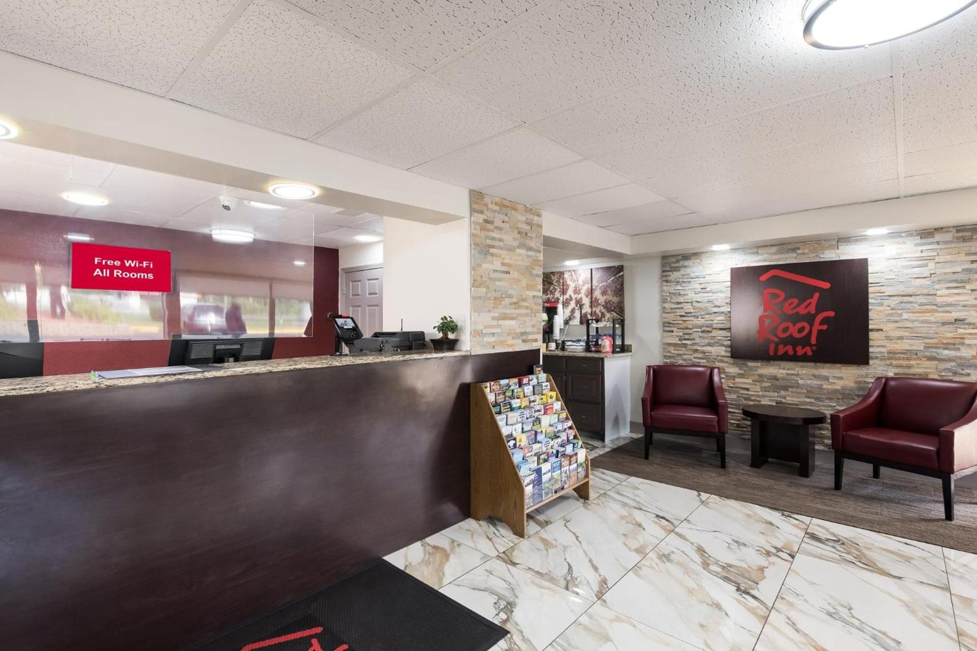 Red Roof Inn Lenoir photo 9