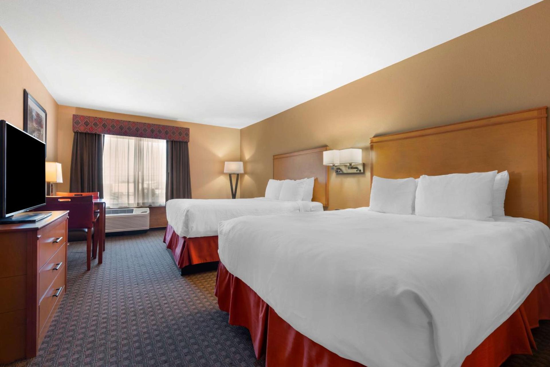 Best Western Plus Olympic Inn photo 7