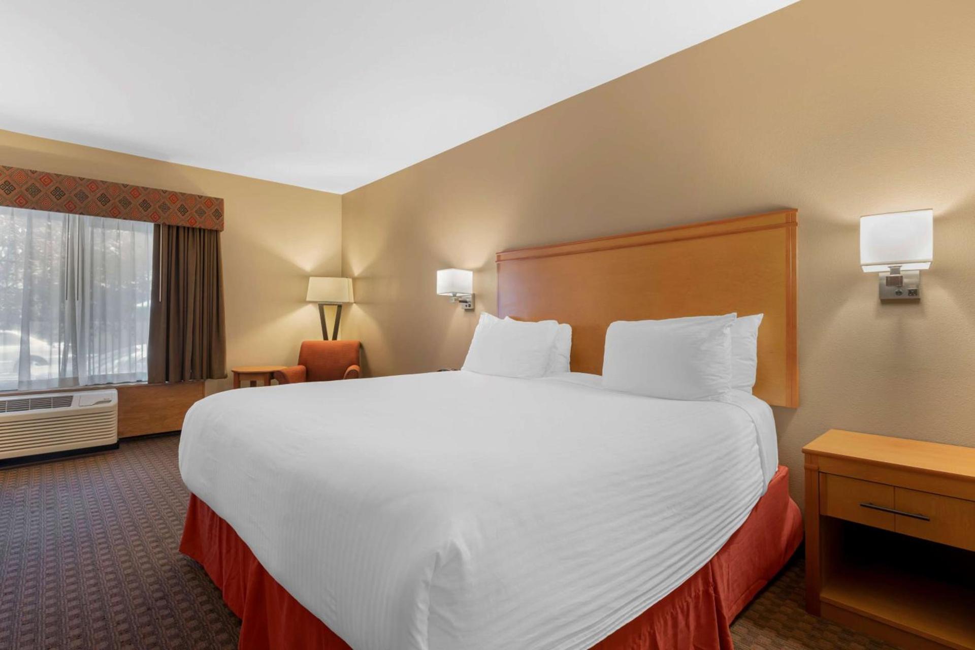 Best Western Plus Olympic Inn photo 13