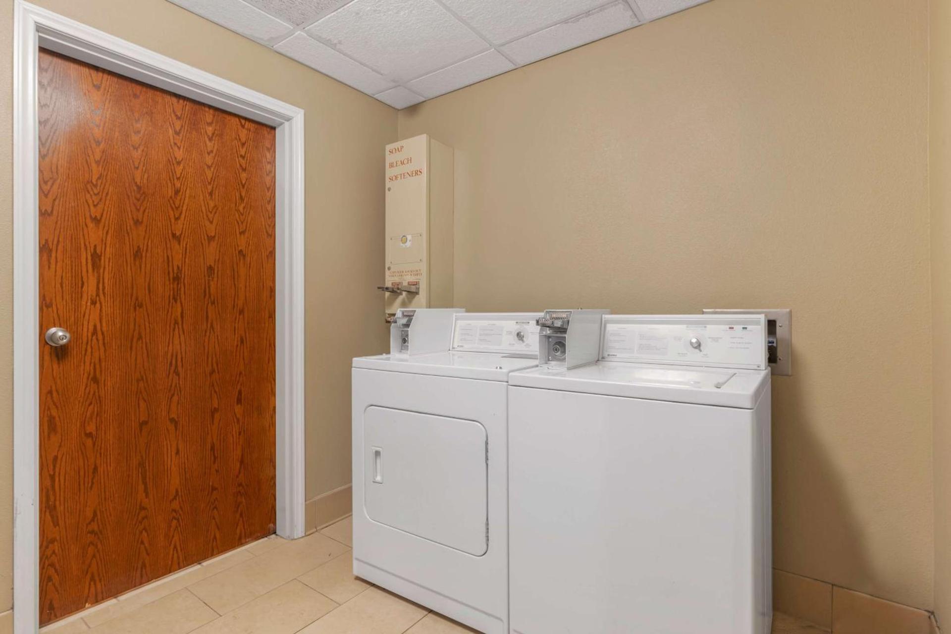 Best Western Plus Olympic Inn photo 33