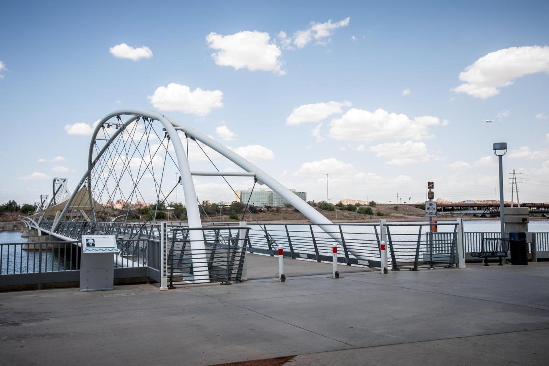 Holiday Inn & Suites Phoenix Airport by IHG photo 44