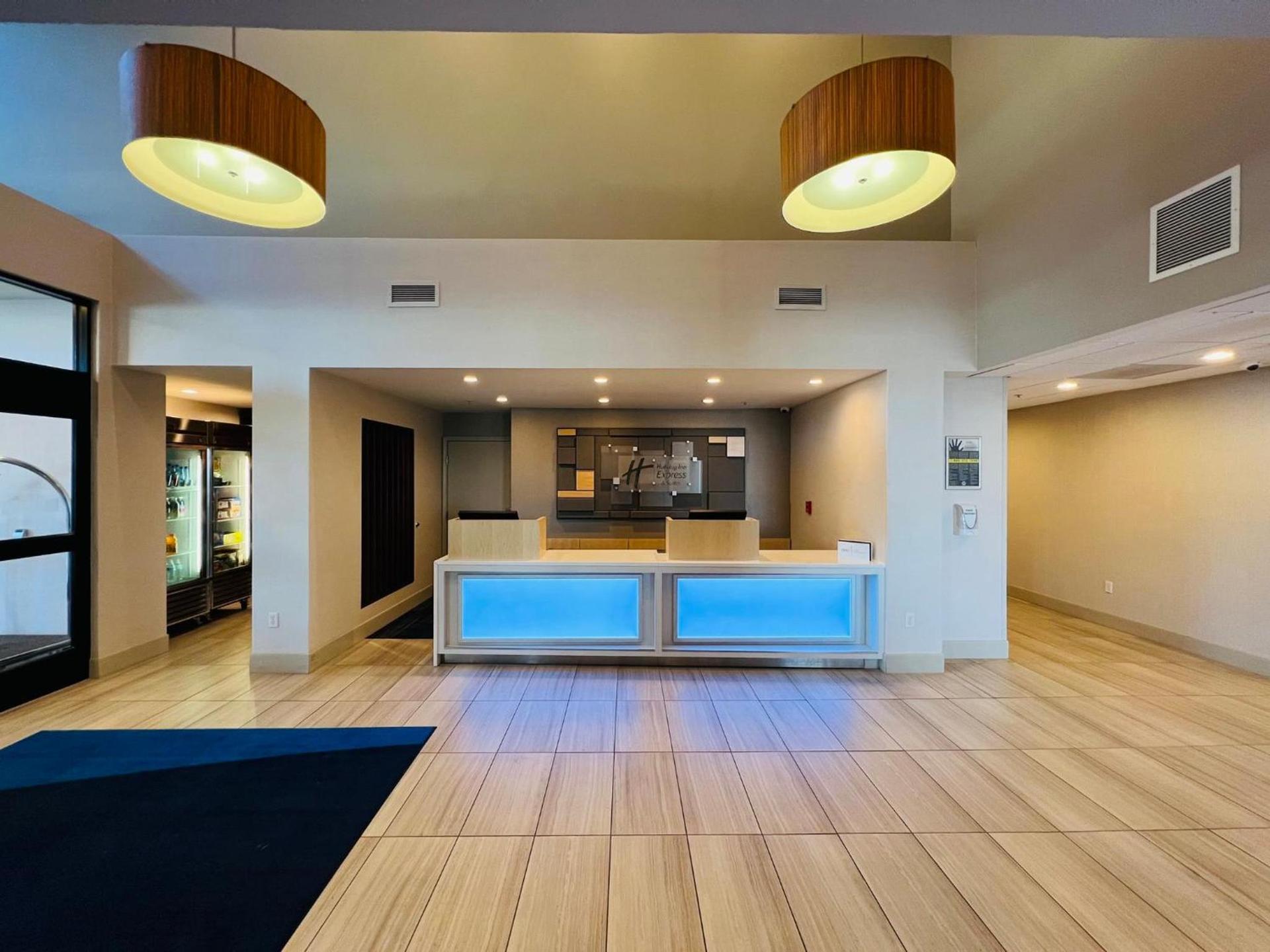 Holiday Inn Express & Suites Salinas by IHG photo 13