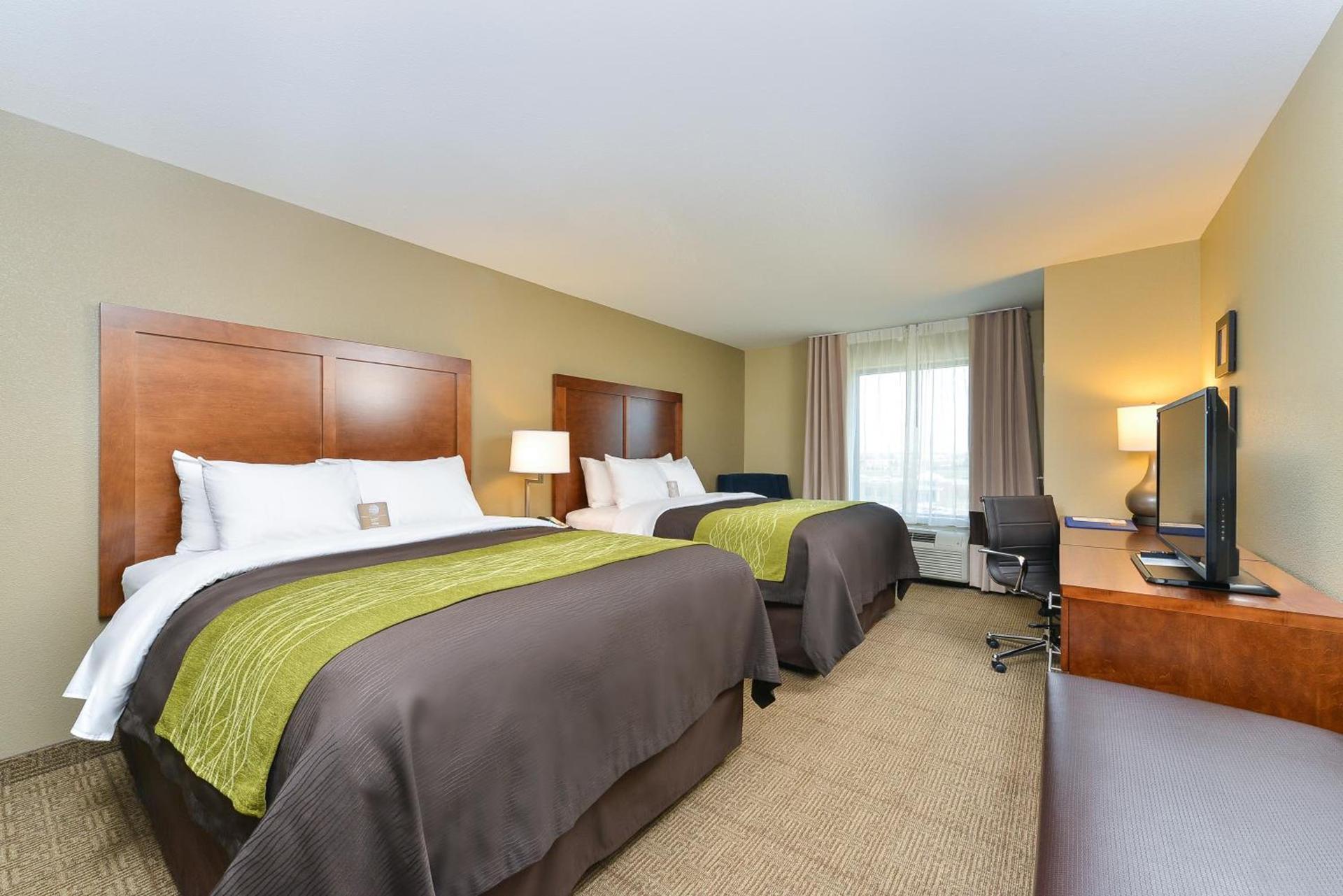 Comfort Inn & Suites West - Medical Center photo 38