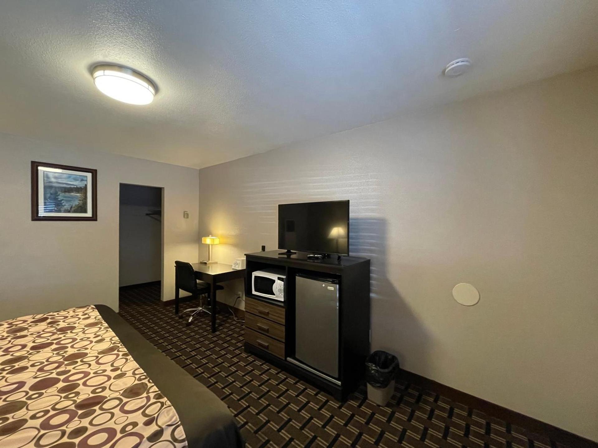 Beverly Lodge photo 9