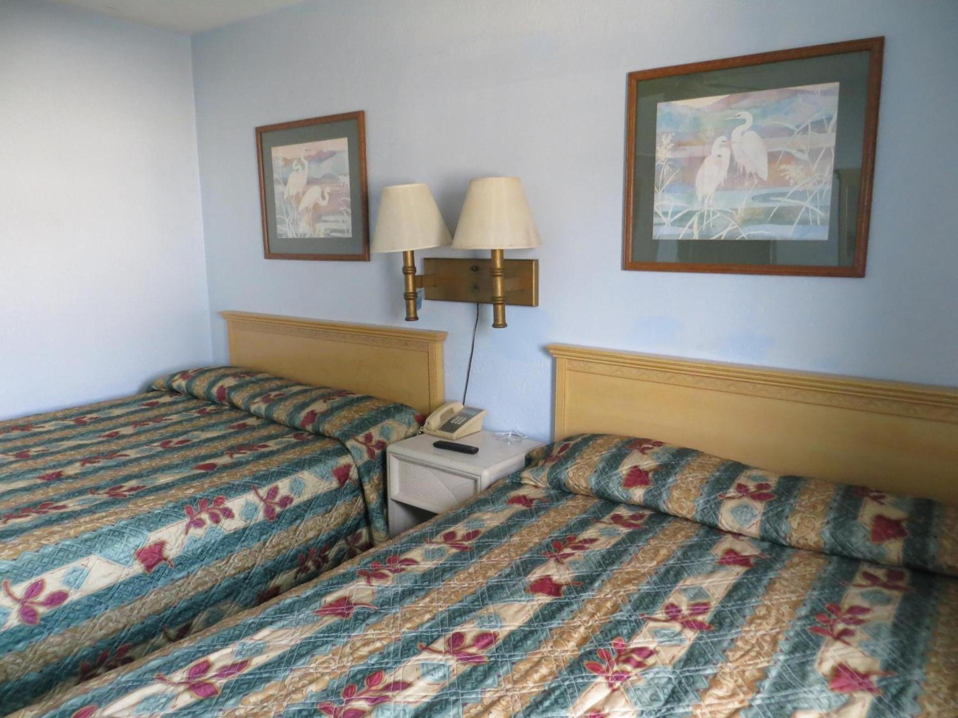 Skyway Motel photo 4