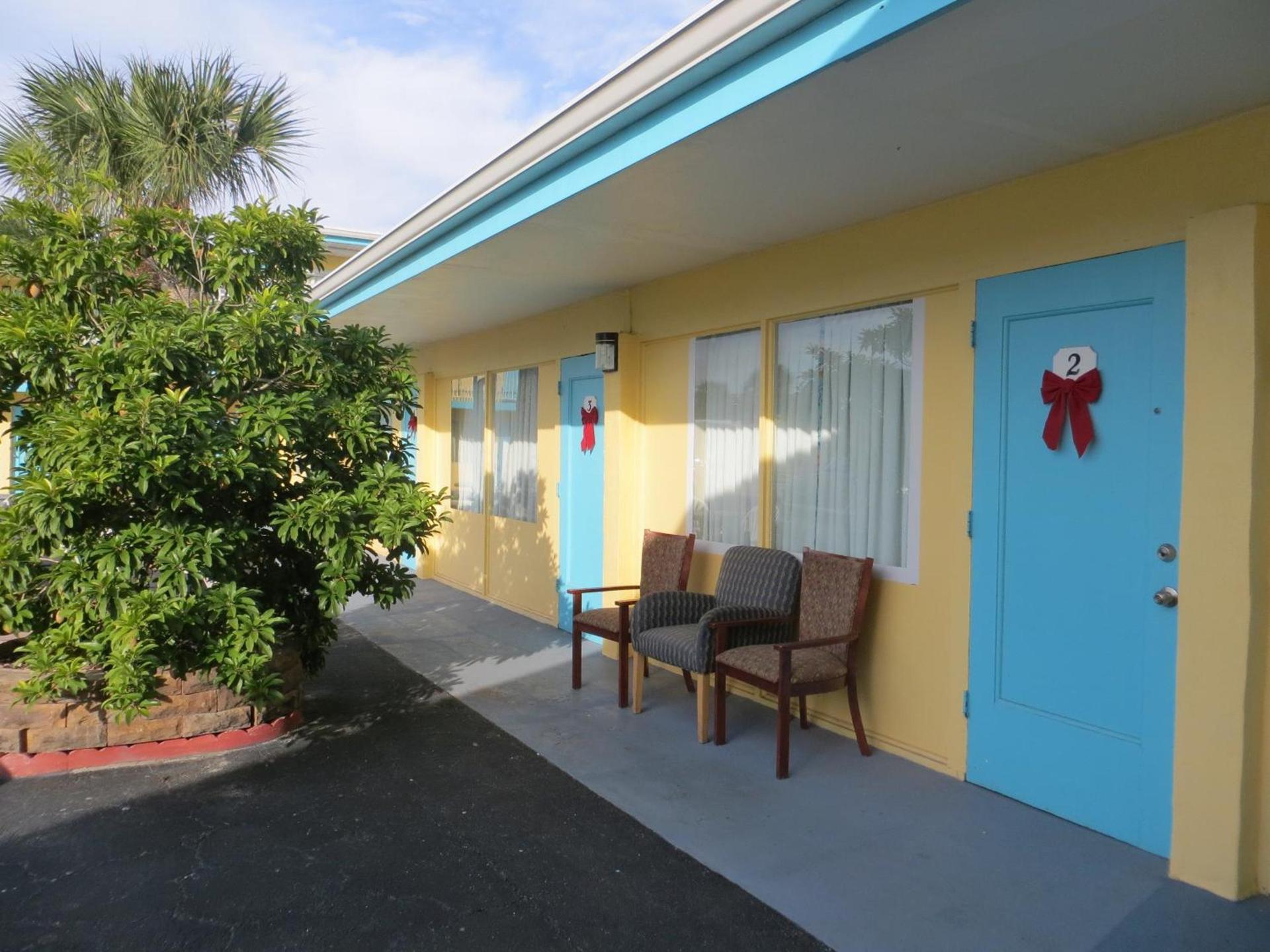 Skyway Motel photo 14