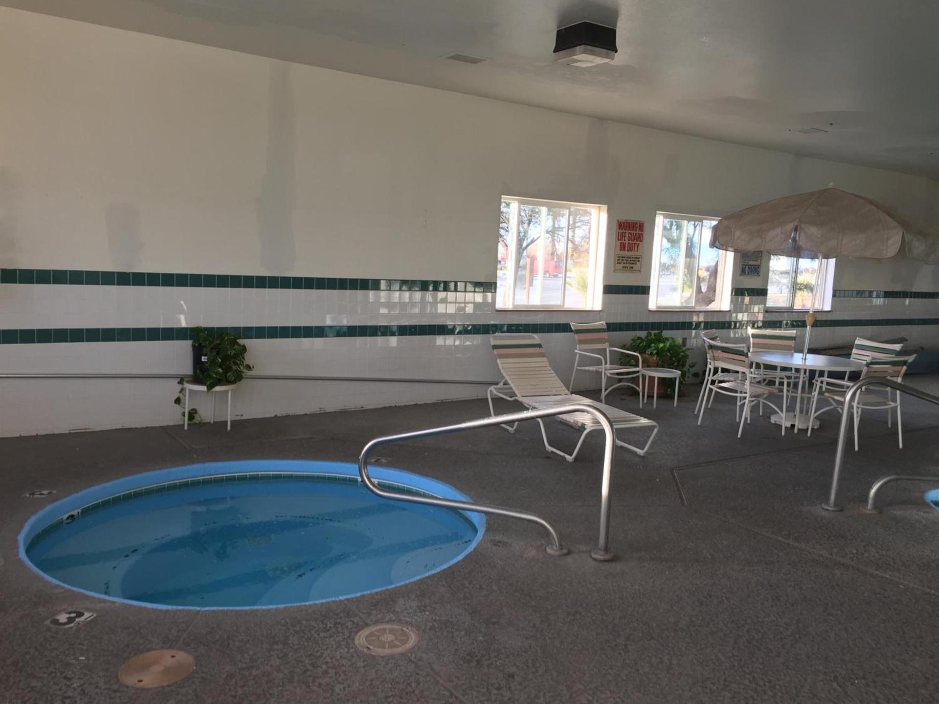 Super 8 by Wyndham Willcox photo 20
