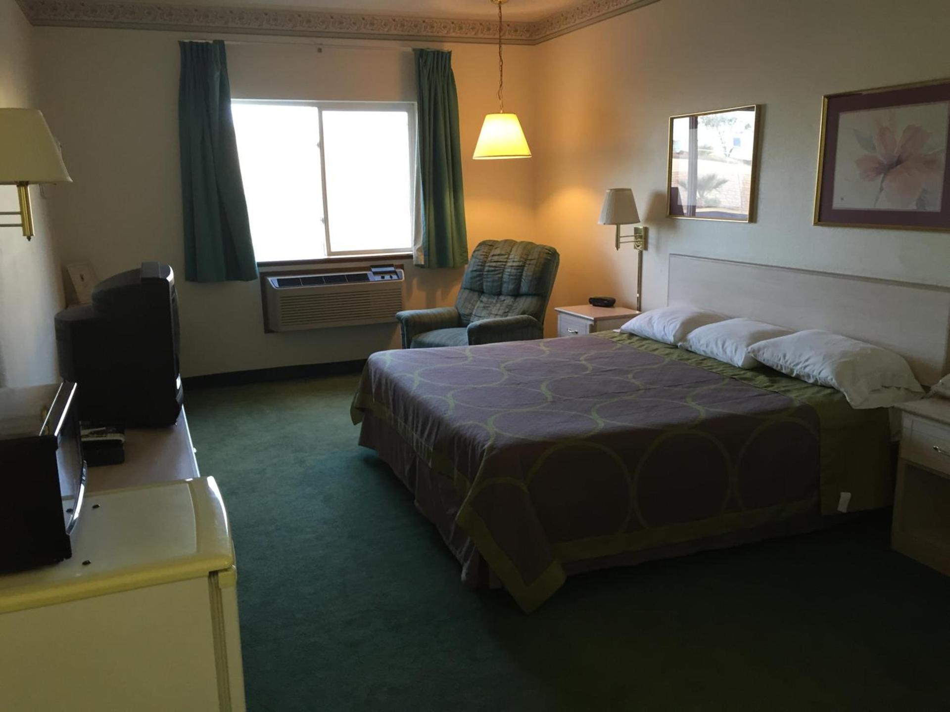 Super 8 by Wyndham Willcox photo 28